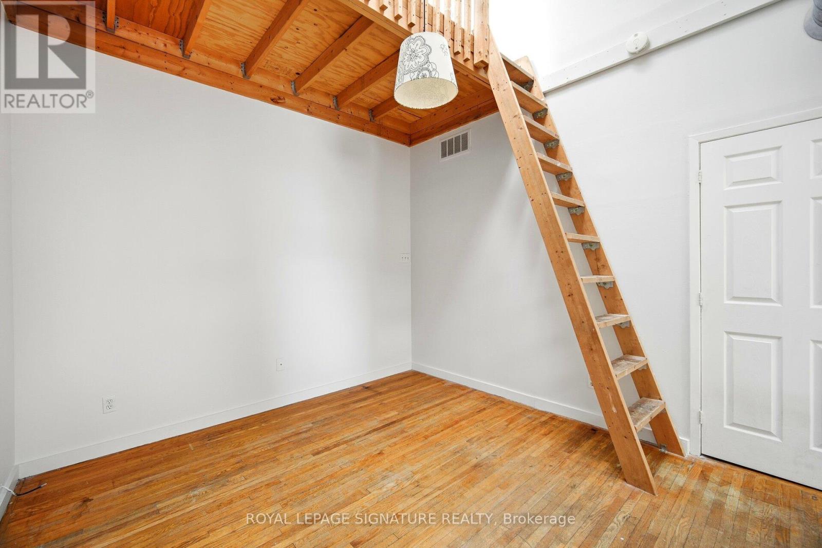 2 - 46 Armstrong Avenue, Toronto, Ontario  M9B 2G2 - Photo 9 - W12640386