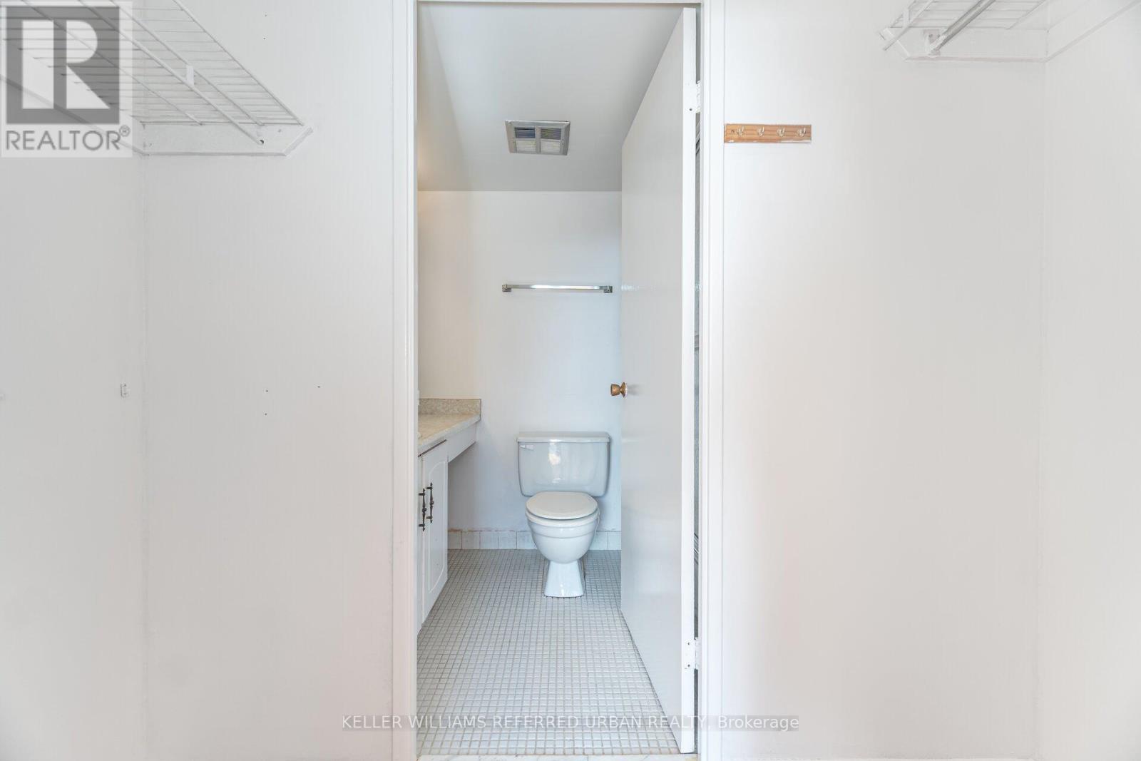 404 - 1515 Lakeshore Road E, Mississauga, Ontario  L5E 3E3 - Photo 20 - W12640402