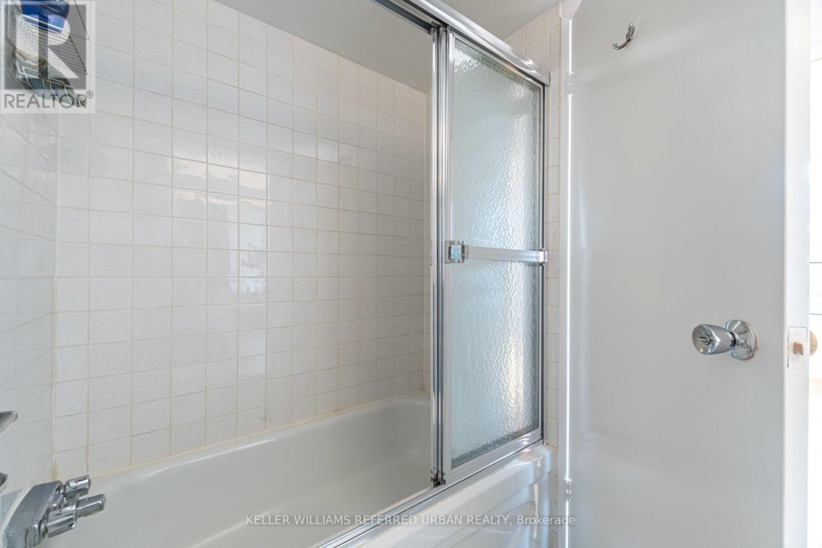 404 - 1515 Lakeshore Road E, Mississauga, Ontario  L5E 3E3 - Photo 22 - W12640402