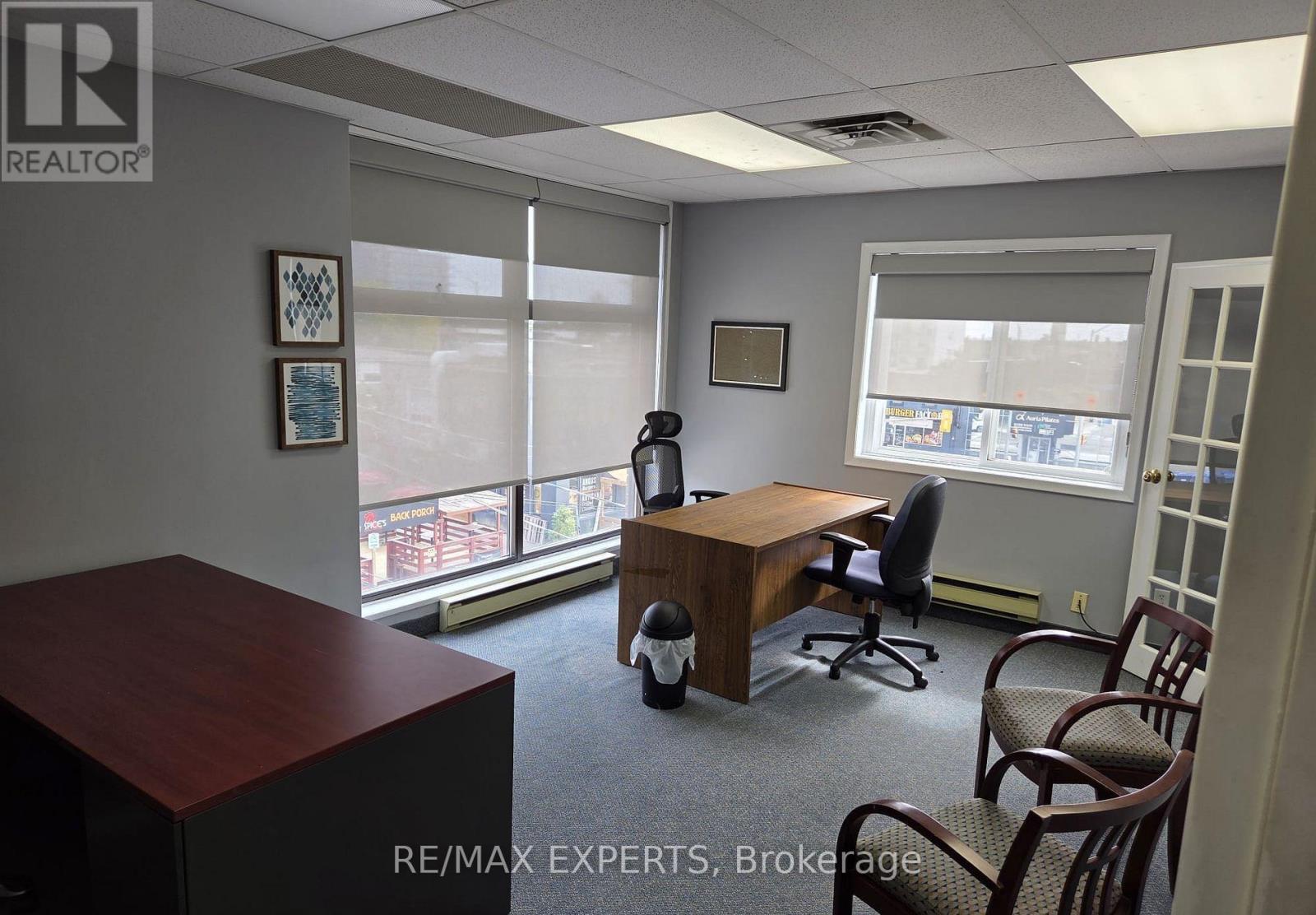 401 - 8 Stavebank Road N, Mississauga, Ontario  L5G 2T4 - Photo 7 - W12640414