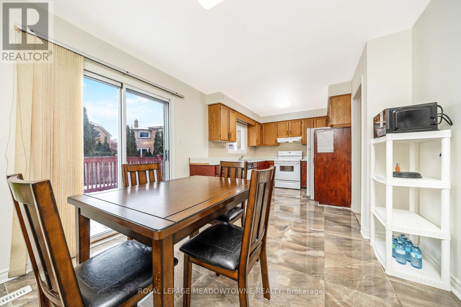 165 Vodden Street W, Brampton, Ontario  L6X 2Y1 - Photo 7 - W12640428