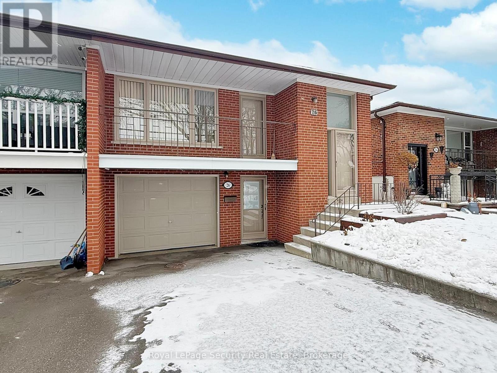 Lower - 26 Starview Drive, Toronto, Ontario  M9M 1K8 - Photo 2 - W12640446
