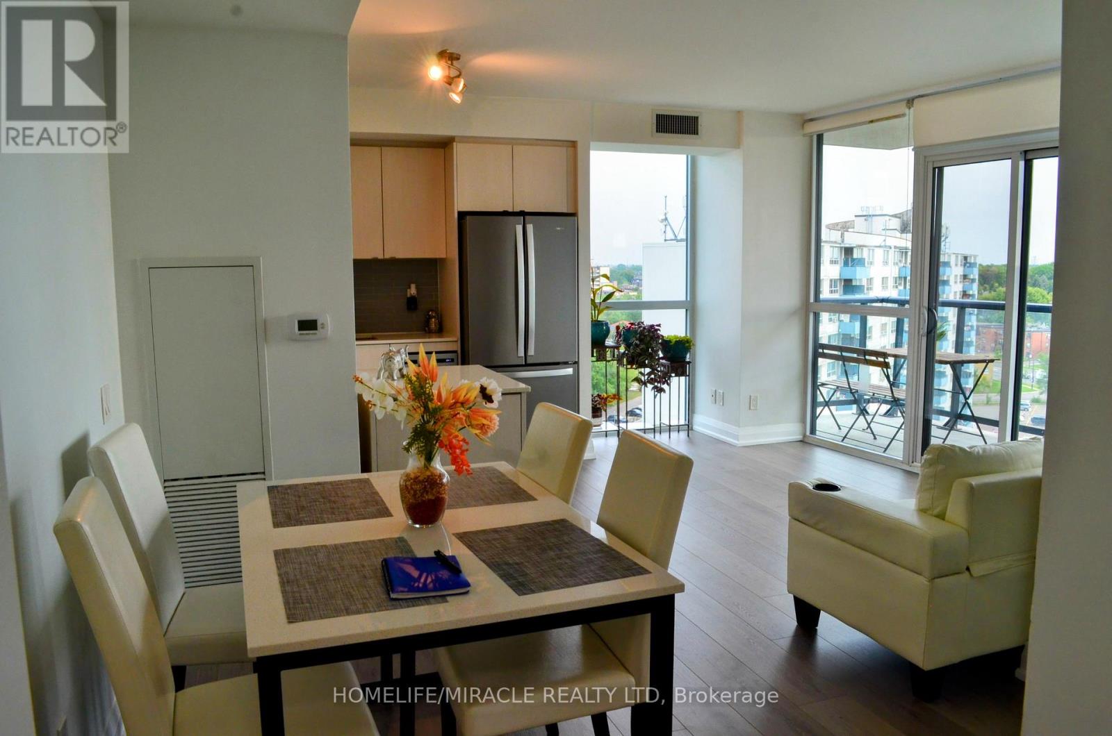 1305 - 1461 Lawrence Avenue W, Toronto, Ontario  M6L 0A6 - Photo 3 - W12640450