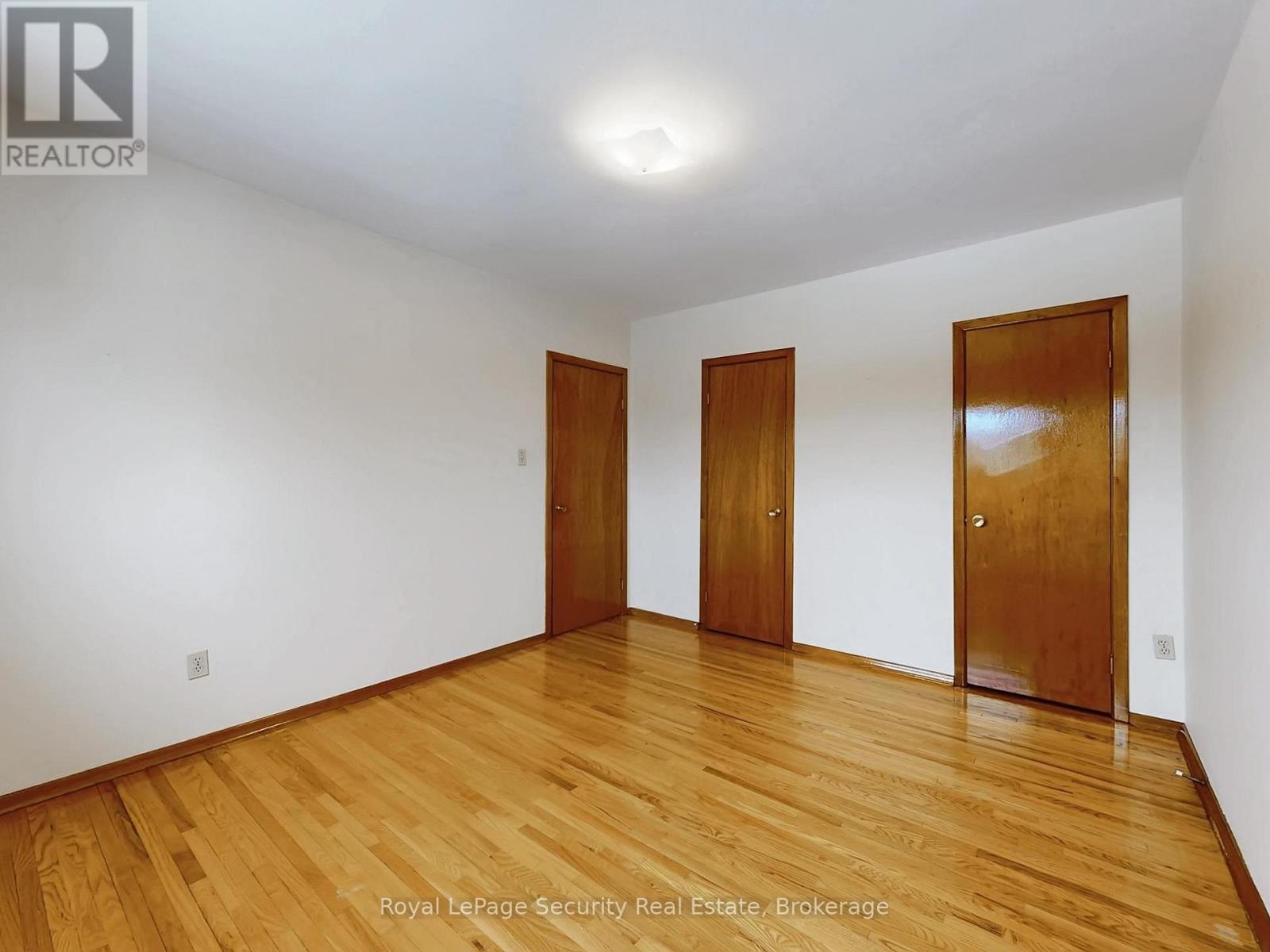 Upper - 26 Starview Drive, Toronto, Ontario  M9M 1K8 - Photo 22 - W12640454