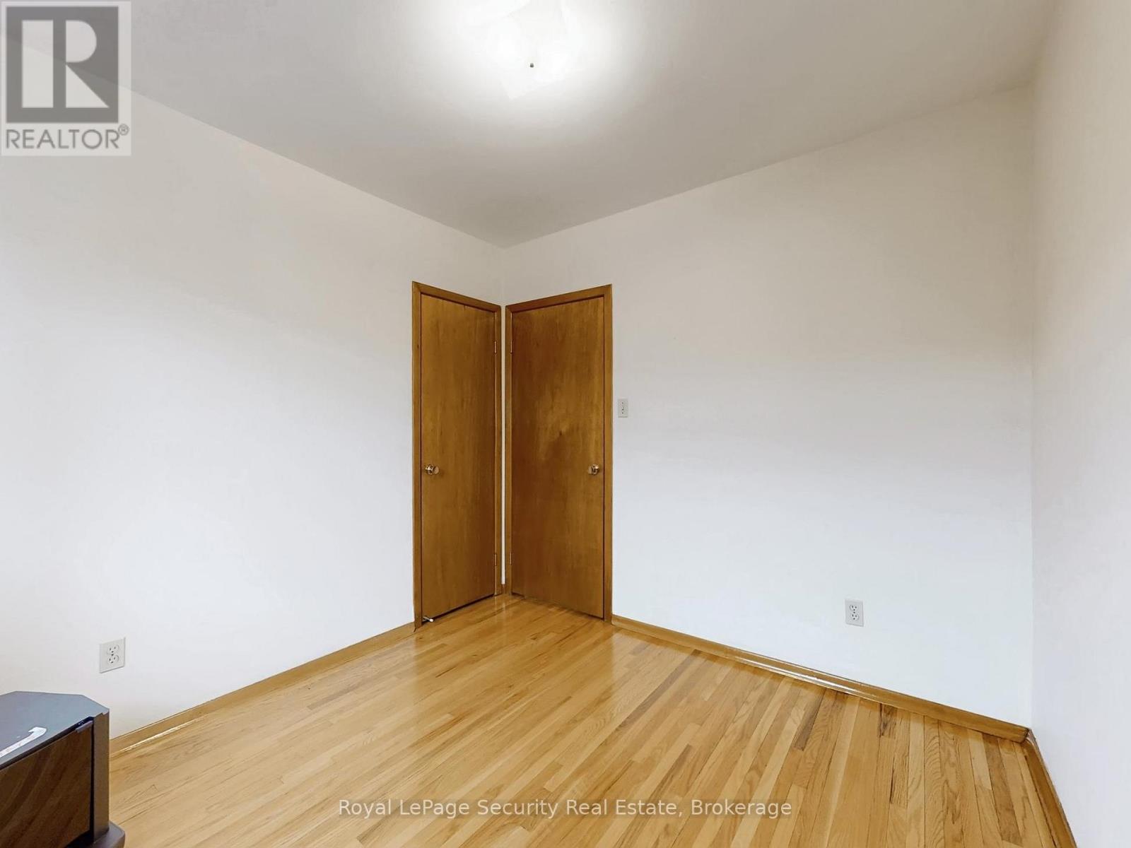 Upper - 26 Starview Drive, Toronto, Ontario  M9M 1K8 - Photo 29 - W12640454