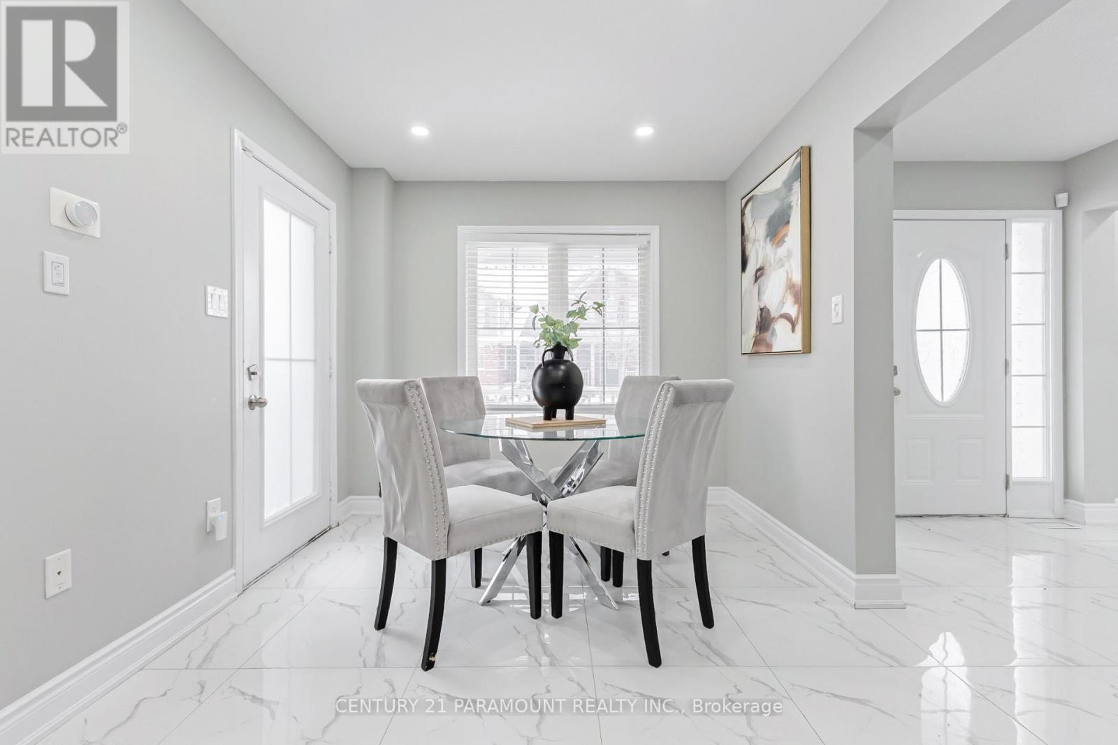 39 Fenchurch Drive, Brampton, Ontario  L7A 4G1 - Photo 11 - W12640474