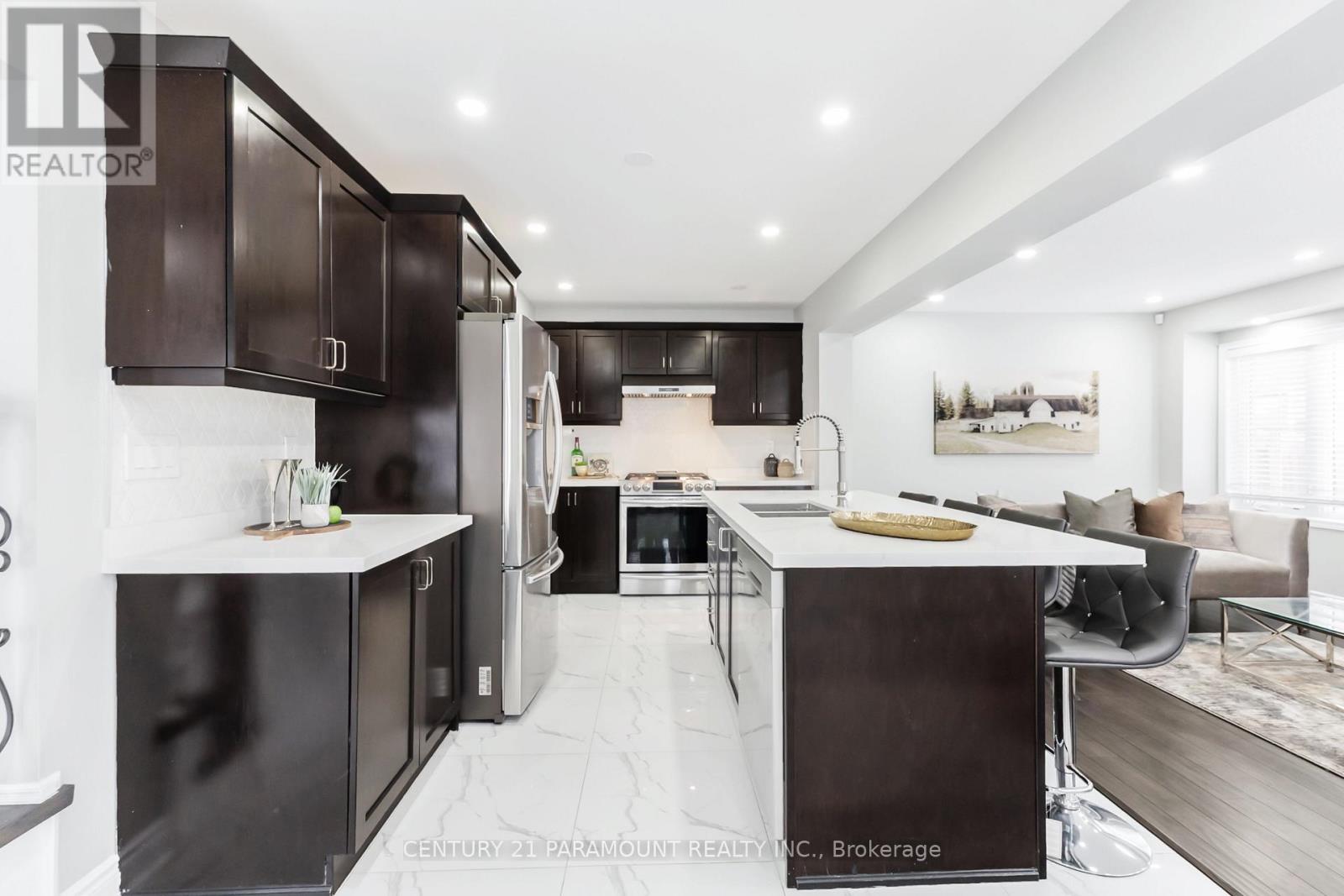 39 Fenchurch Drive, Brampton, Ontario  L7A 4G1 - Photo 13 - W12640474