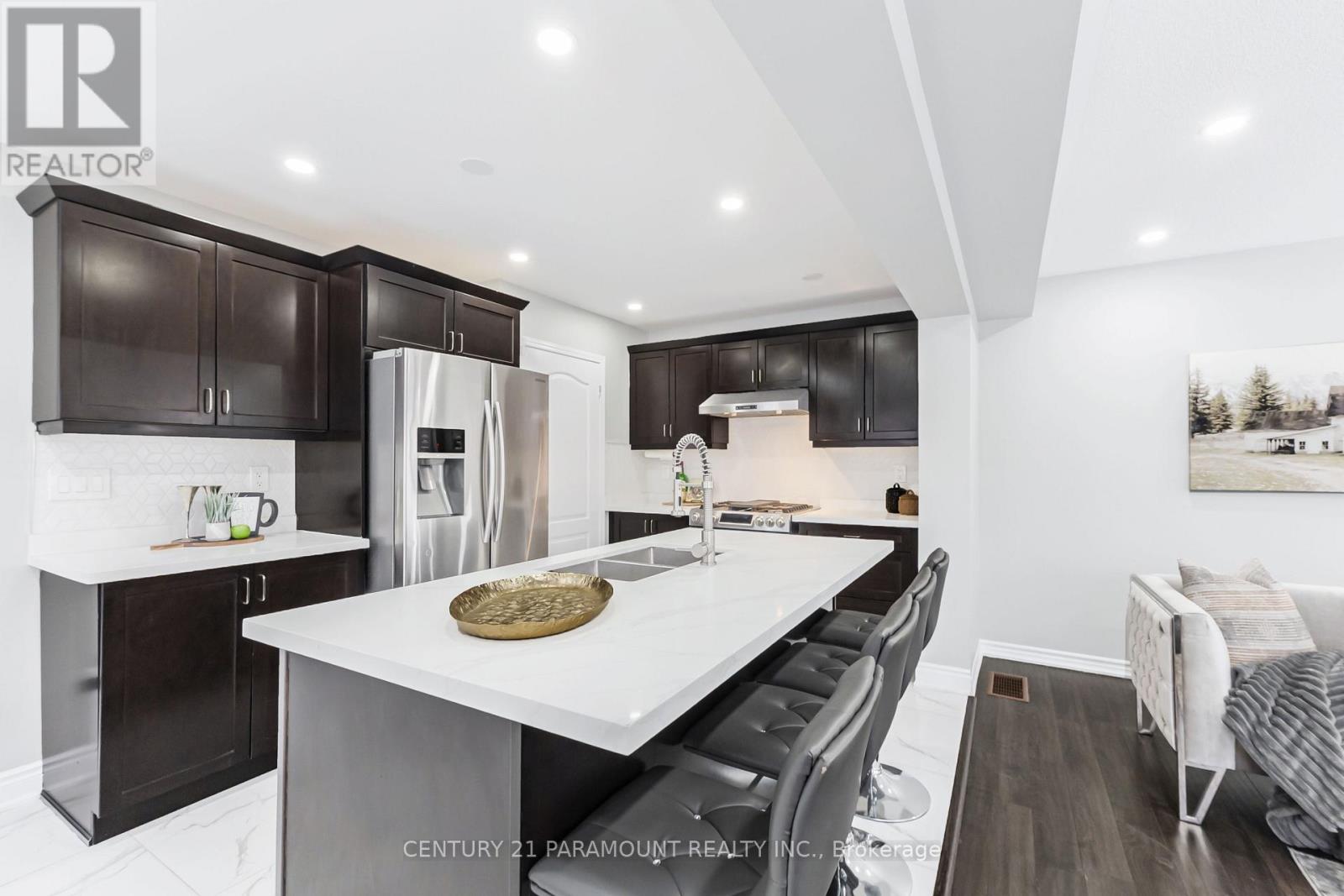 39 Fenchurch Drive, Brampton, Ontario  L7A 4G1 - Photo 14 - W12640474