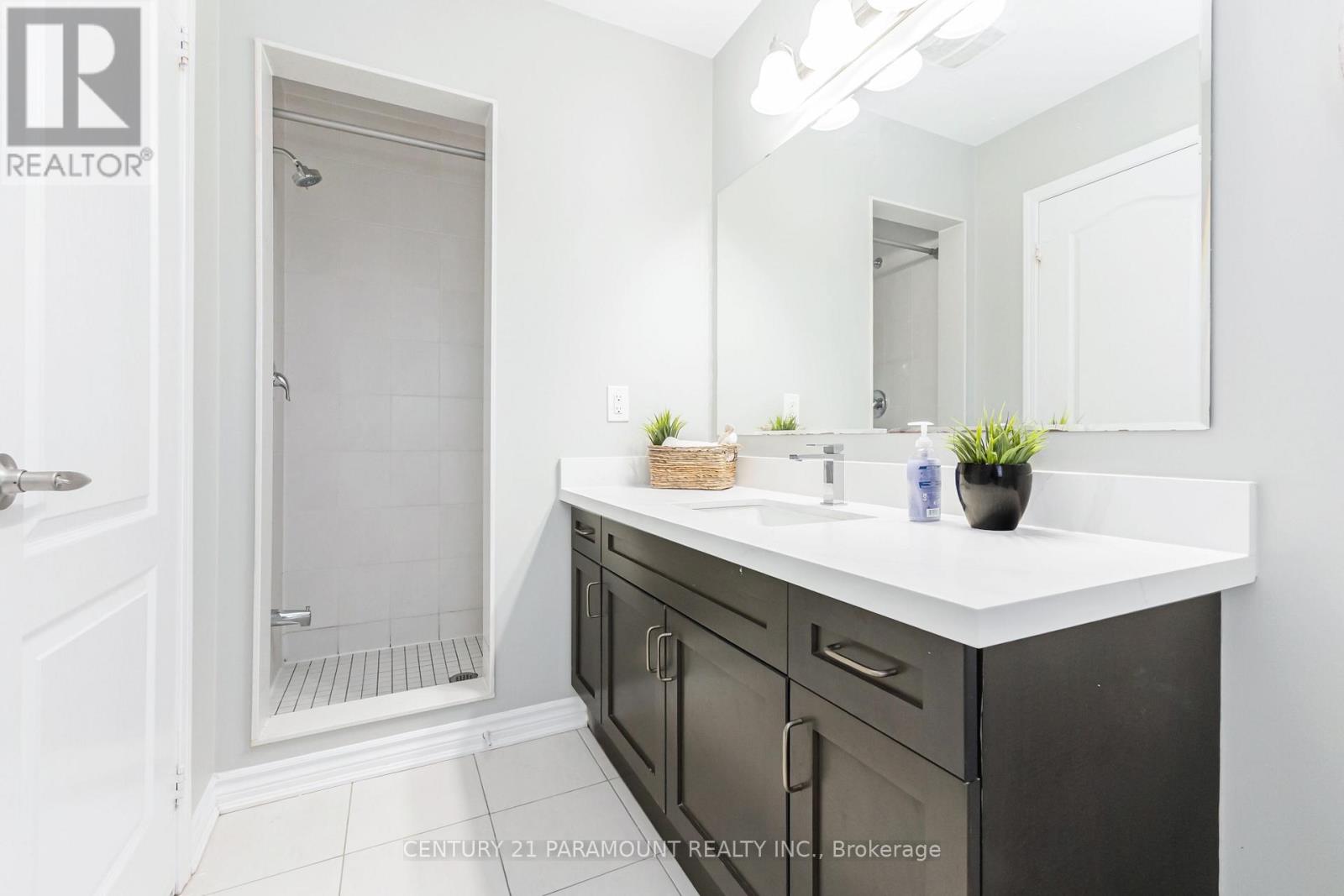 39 Fenchurch Drive, Brampton, Ontario  L7A 4G1 - Photo 35 - W12640474