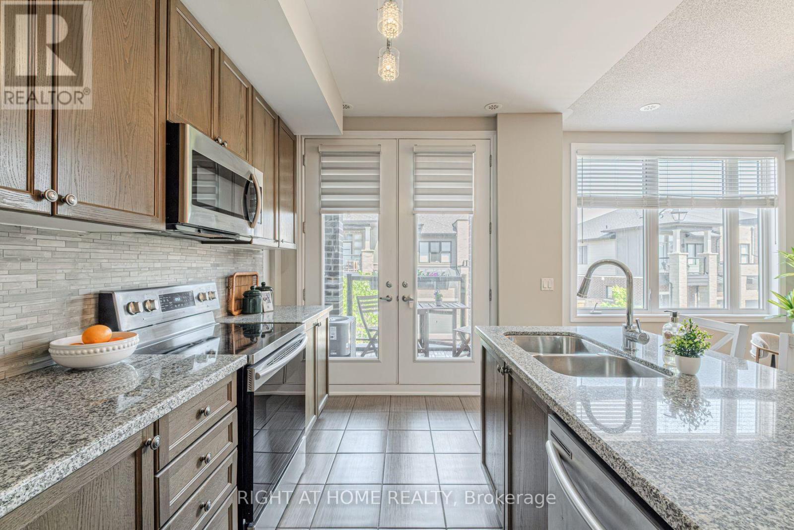 422 Athabasca Common, Oakville, Ontario  L6H 0R5 - Photo 16 - W12640504