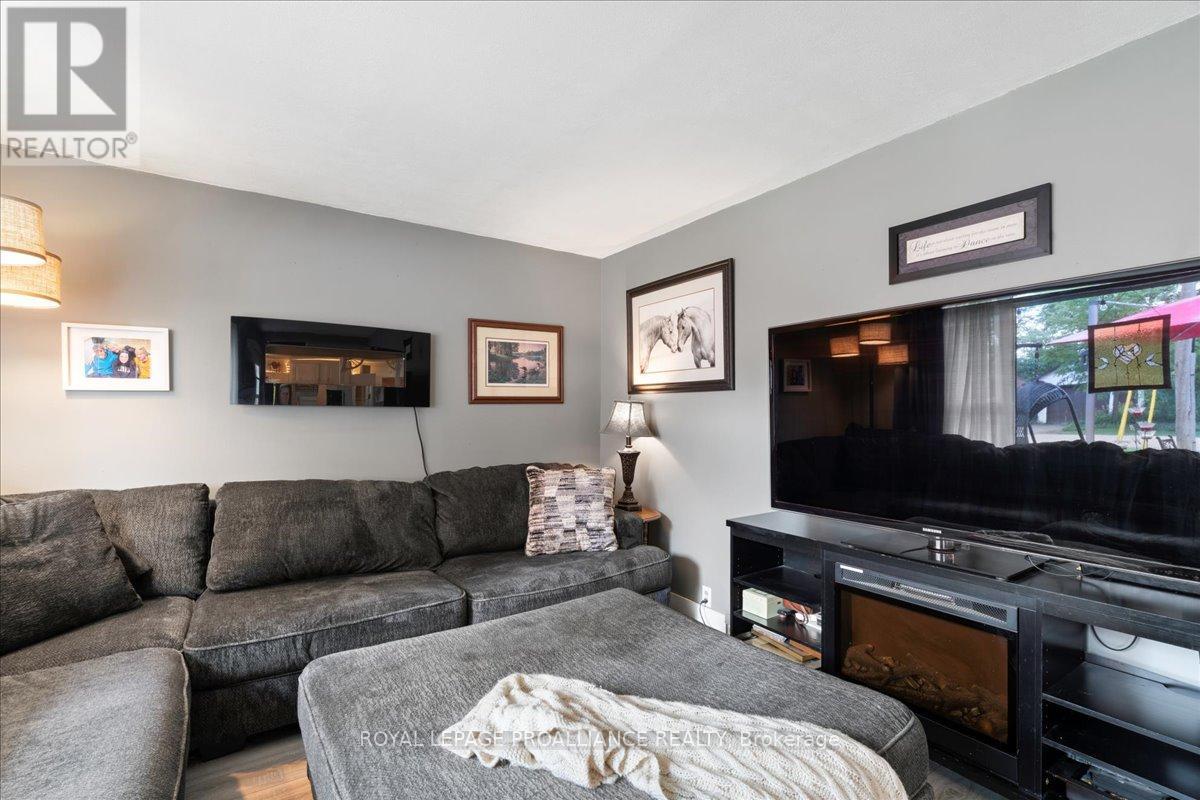 1023 Jewel Road, North Frontenac, Ontario  K0H 1K0 - Photo 15 - X12395009