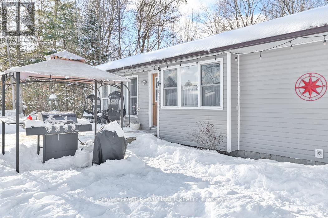 1023 Jewel Road, North Frontenac, Ontario  K0H 1K0 - Photo 35 - X12395009