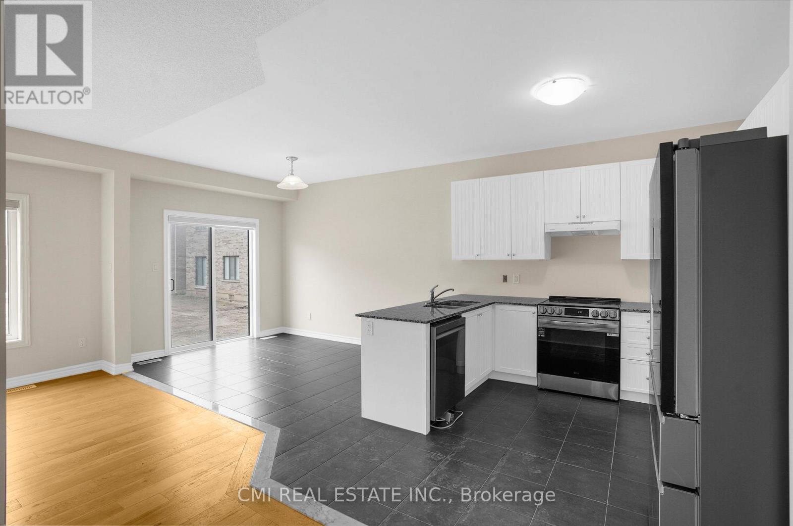 251 Palace Street, Thorold, Ontario  L2V 0N3 - Photo 10 - X12640408