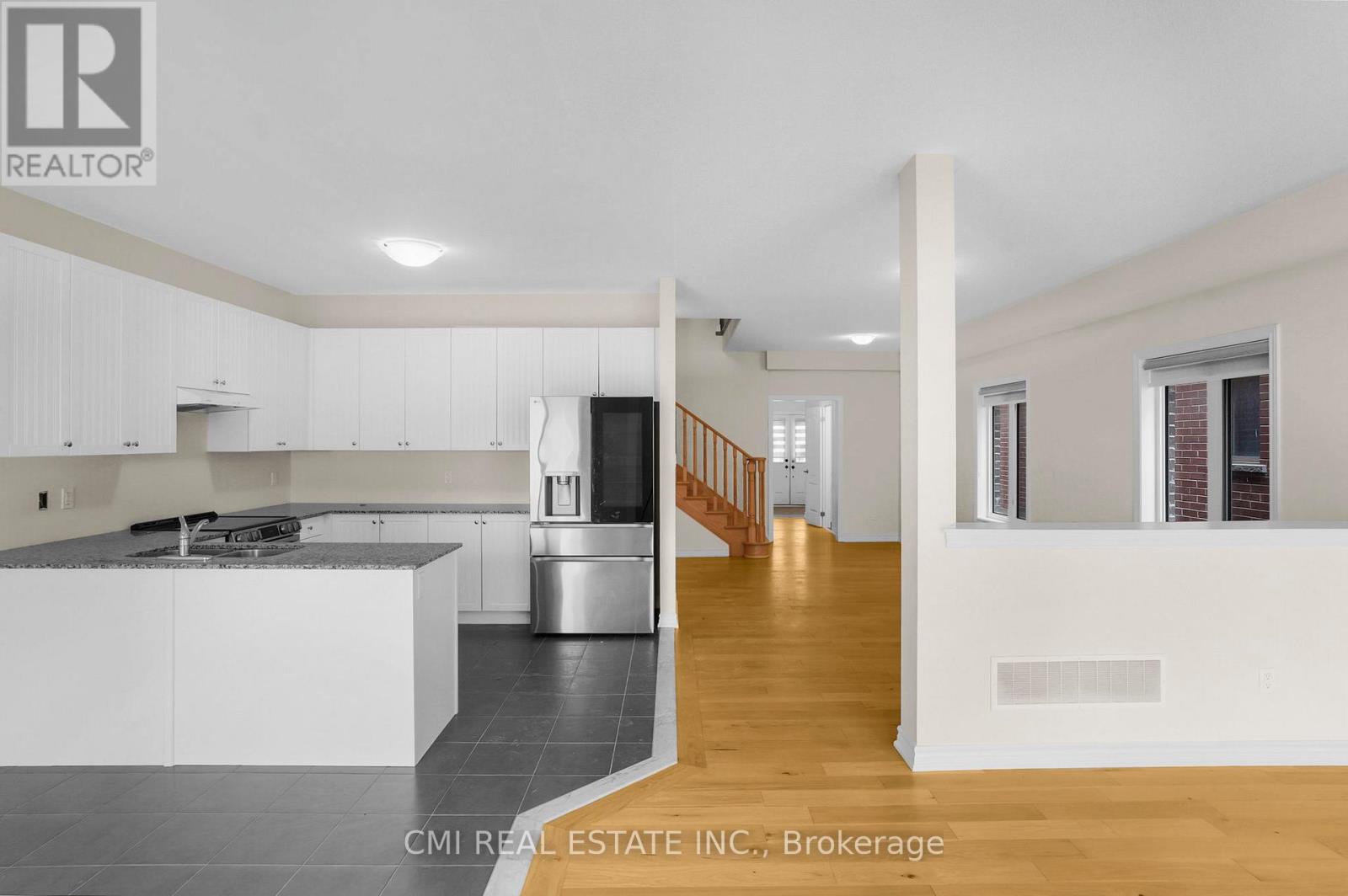 251 Palace Street, Thorold, Ontario  L2V 0N3 - Photo 12 - X12640408