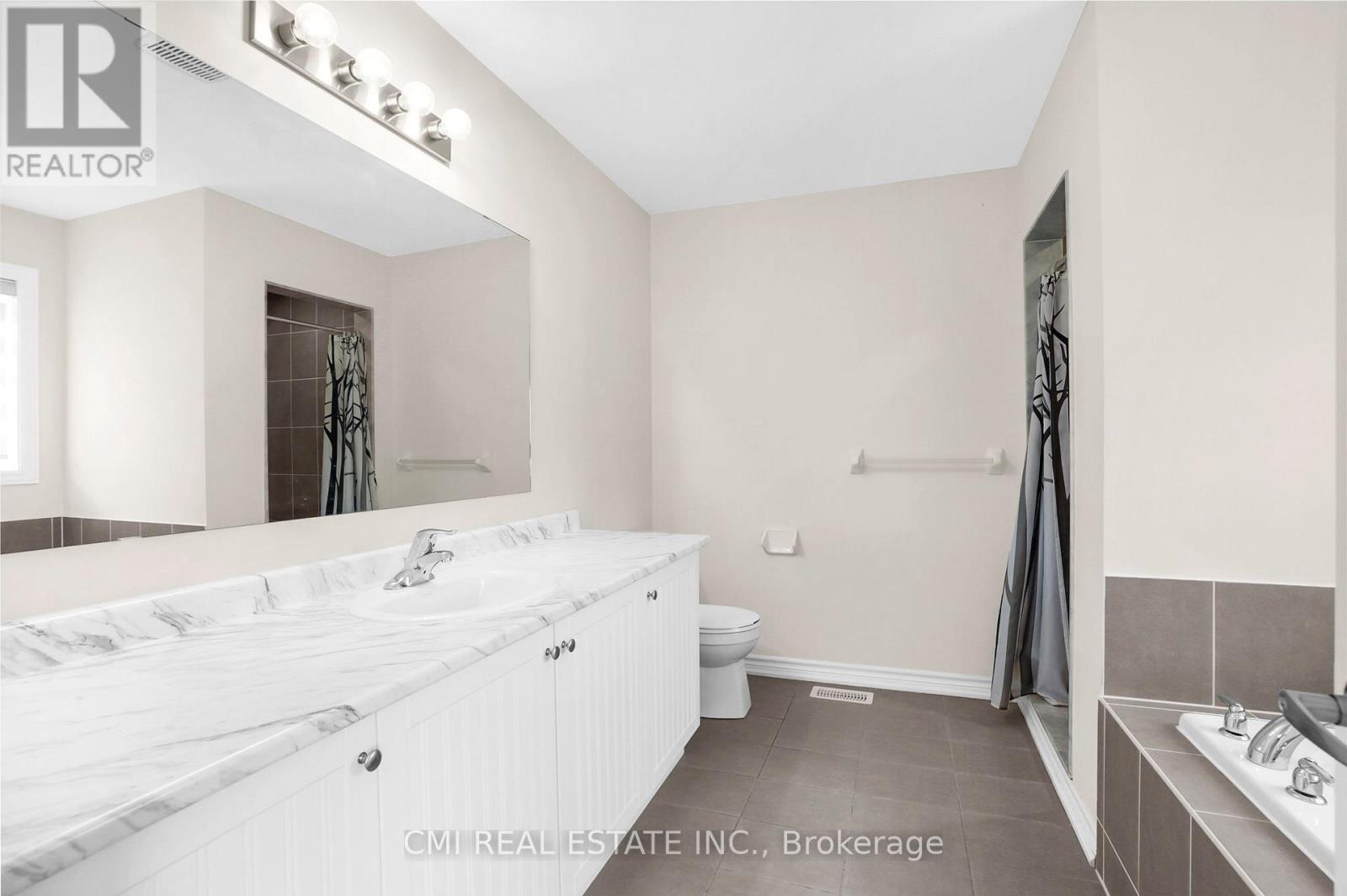 251 Palace Street, Thorold, Ontario  L2V 0N3 - Photo 29 - X12640408