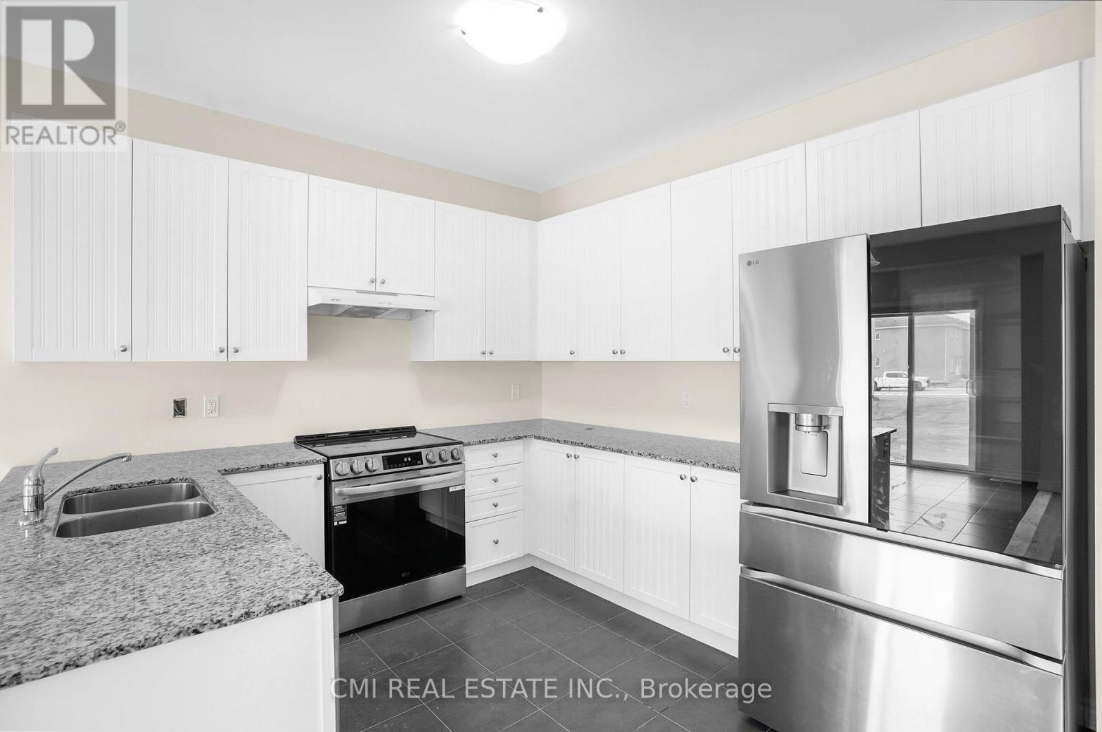 251 Palace Street, Thorold, Ontario  L2V 0N3 - Photo 8 - X12640408