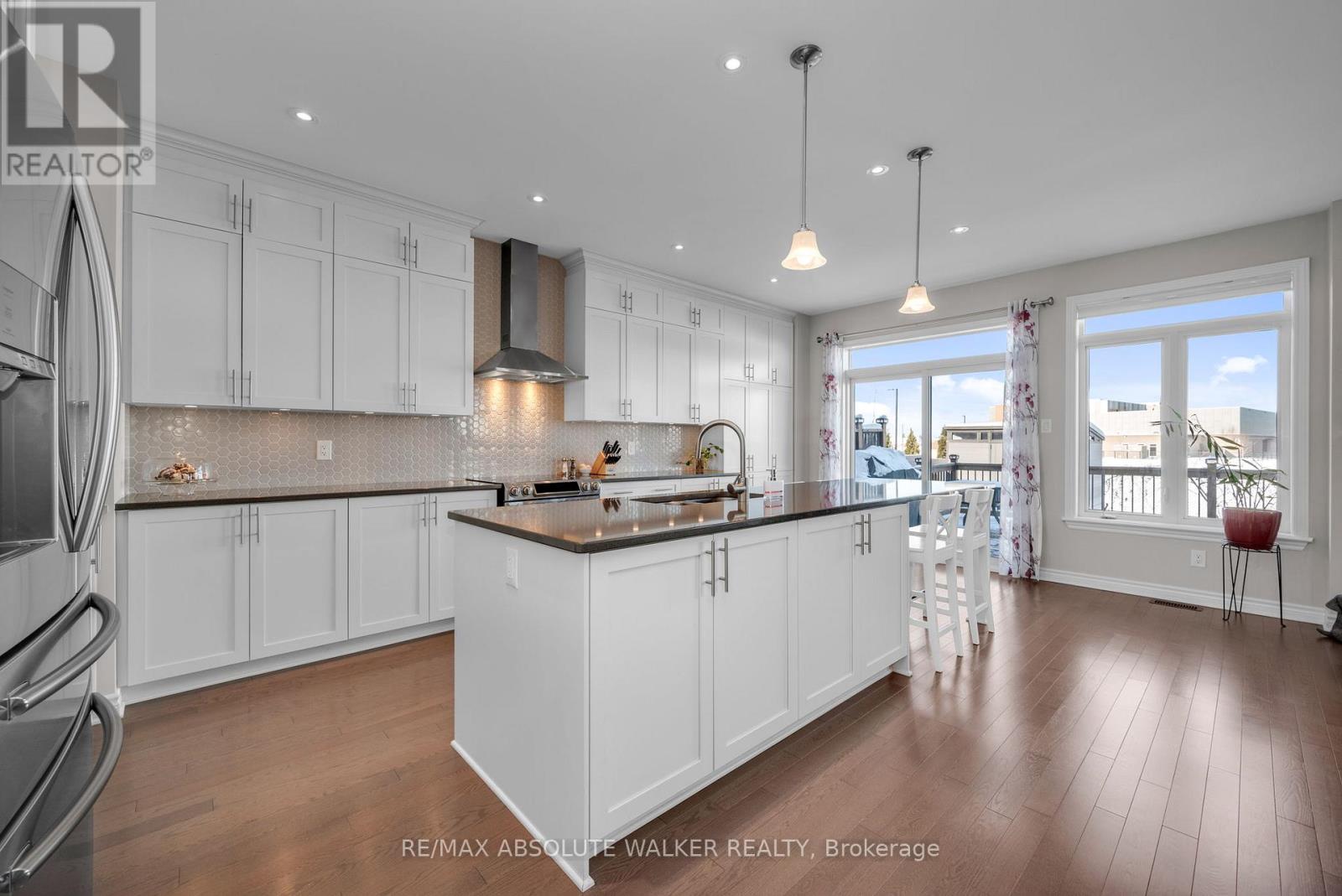 119 Cambie Road, Ottawa, Ontario  K1X 0A6 - Photo 6 - X12640538