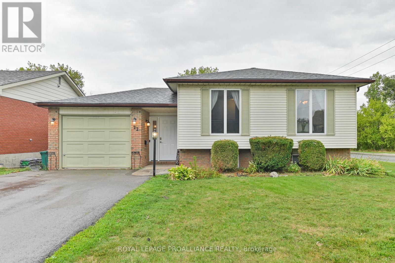 22 BRIARWOOD CRESCENT, Belleville, Ontario