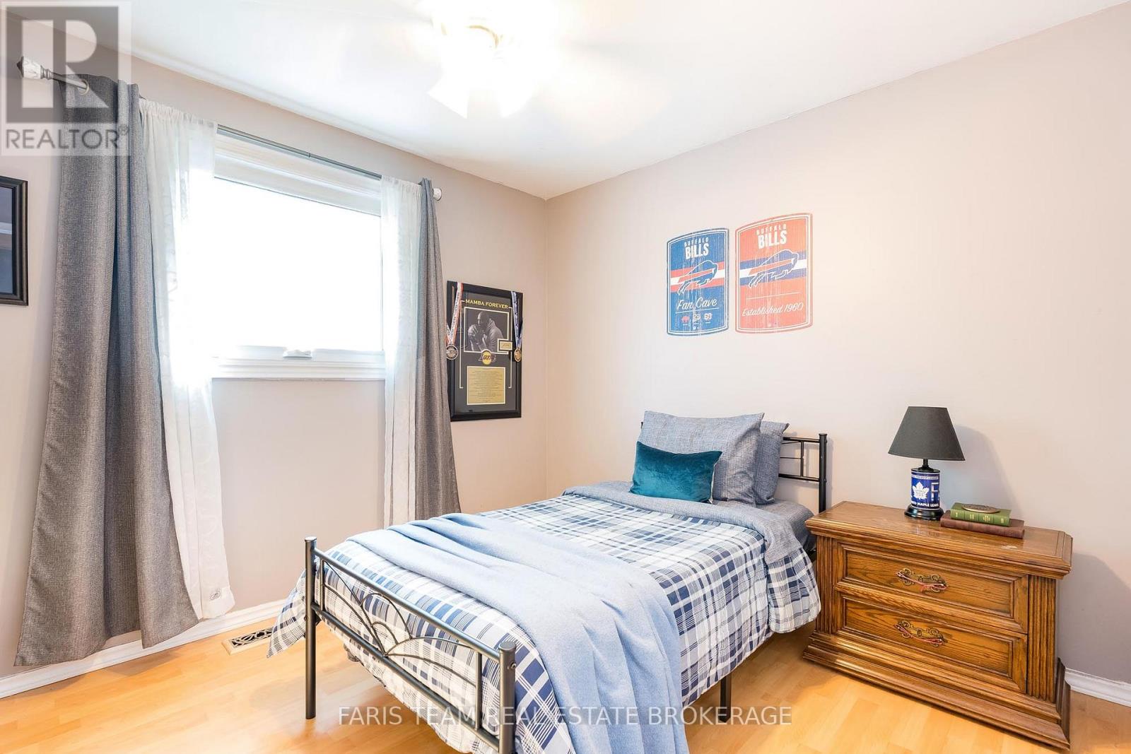 29 Jamieson Drive, Adjala-Tosorontio, Ontario  L0N 1R0 - Photo 17 - N12451195