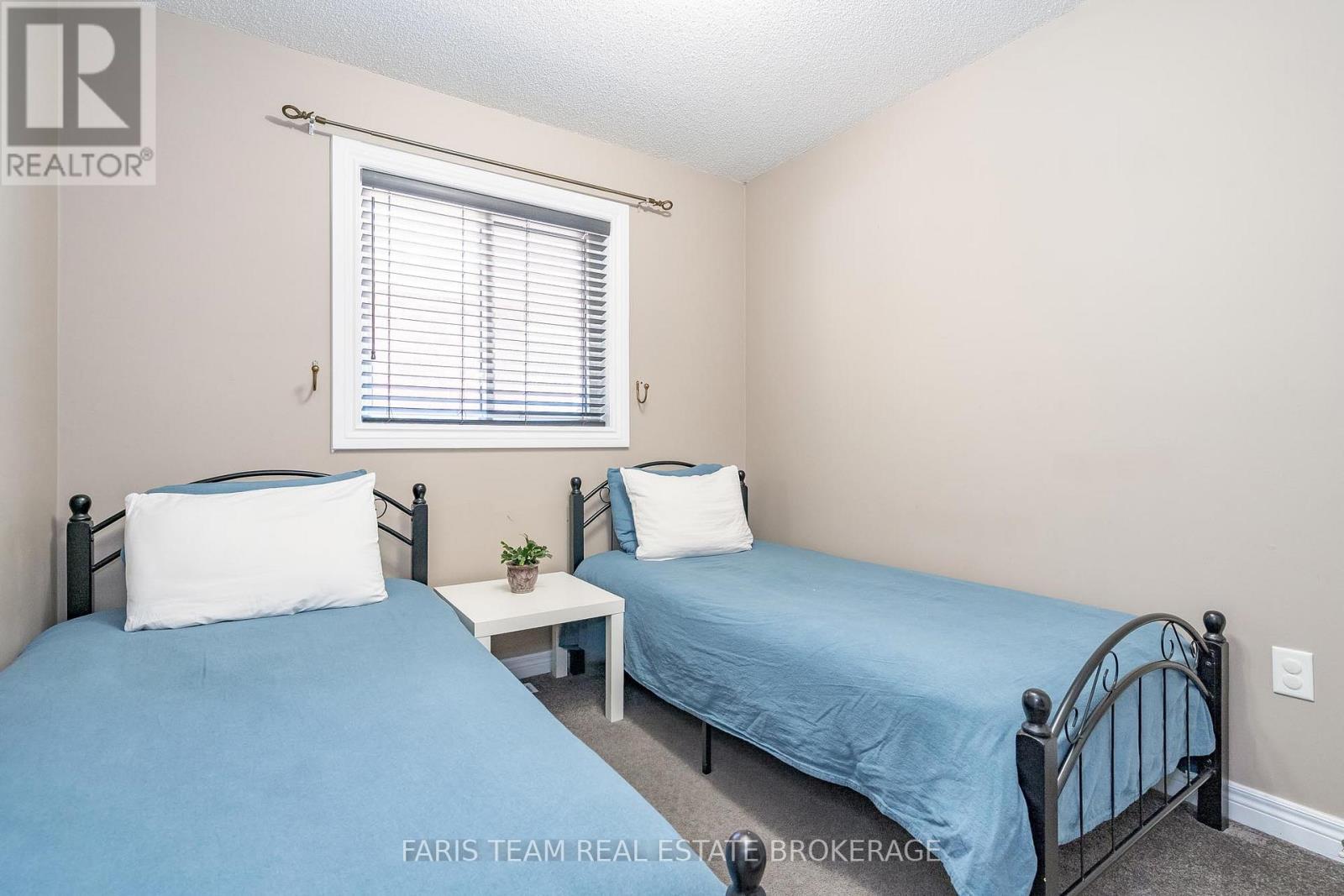 290 Edgehill Drive, Barrie, Ontario  L4N 9X4 - Photo 15 - S12523404