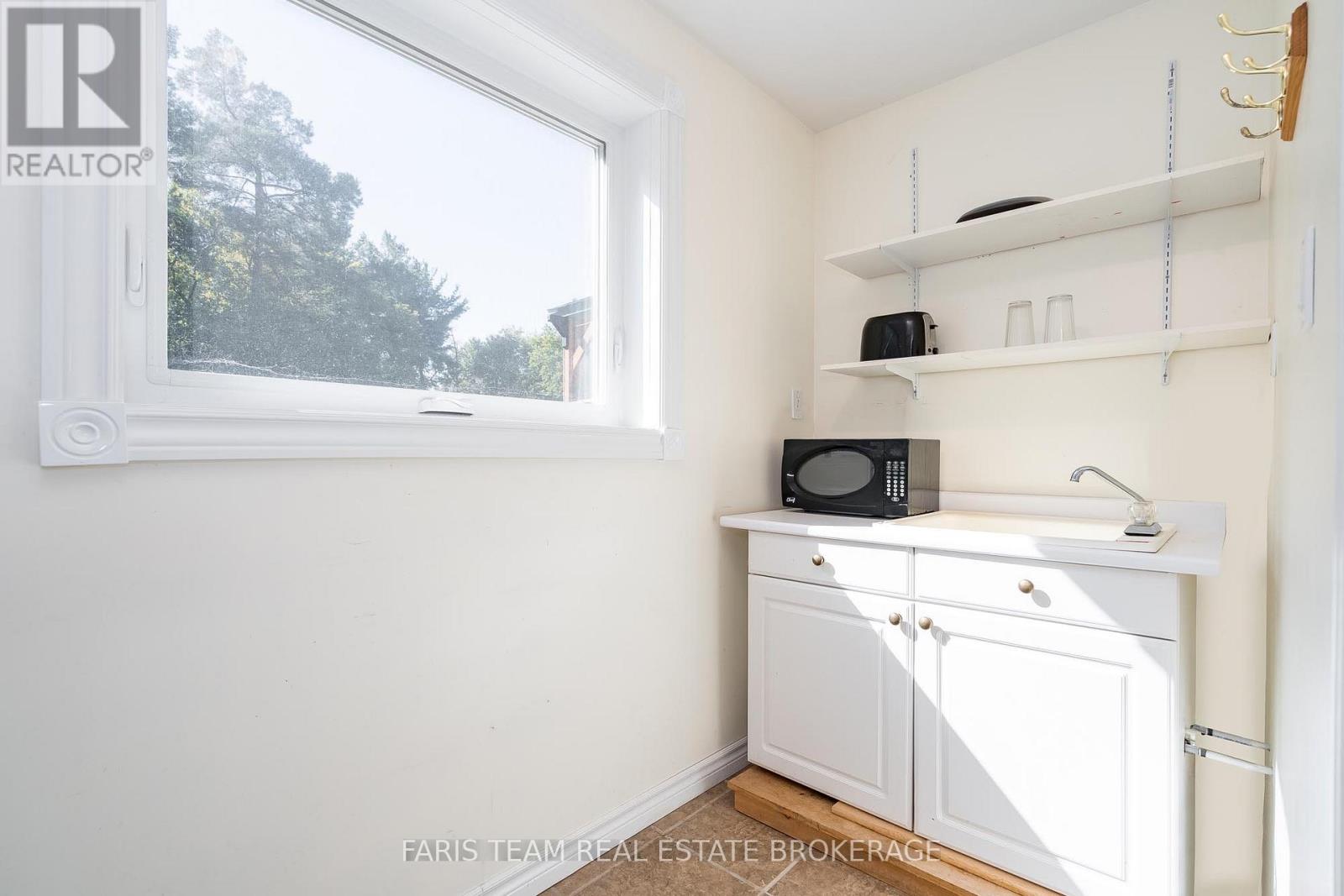 24 Parr Boulevard, Springwater, Ontario  L0M 1T2 - Photo 33 - S12629482