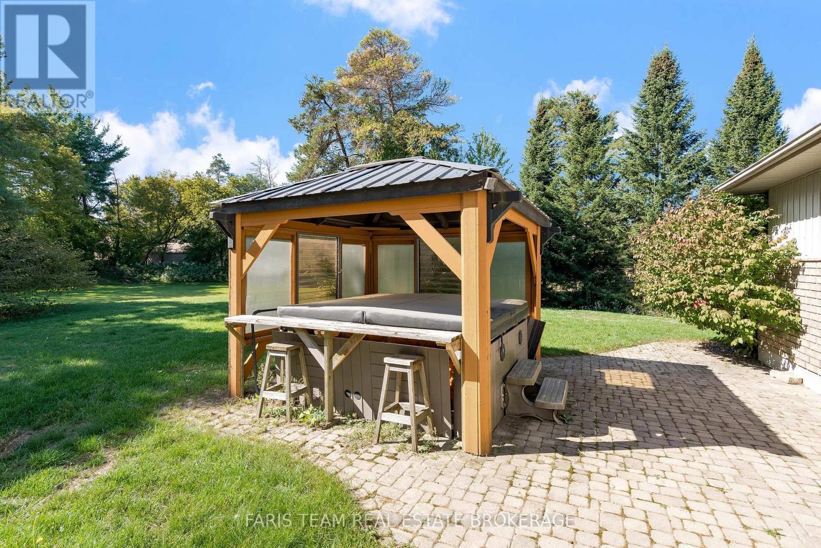 24 Parr Boulevard, Springwater, Ontario  L0M 1T2 - Photo 40 - S12629482