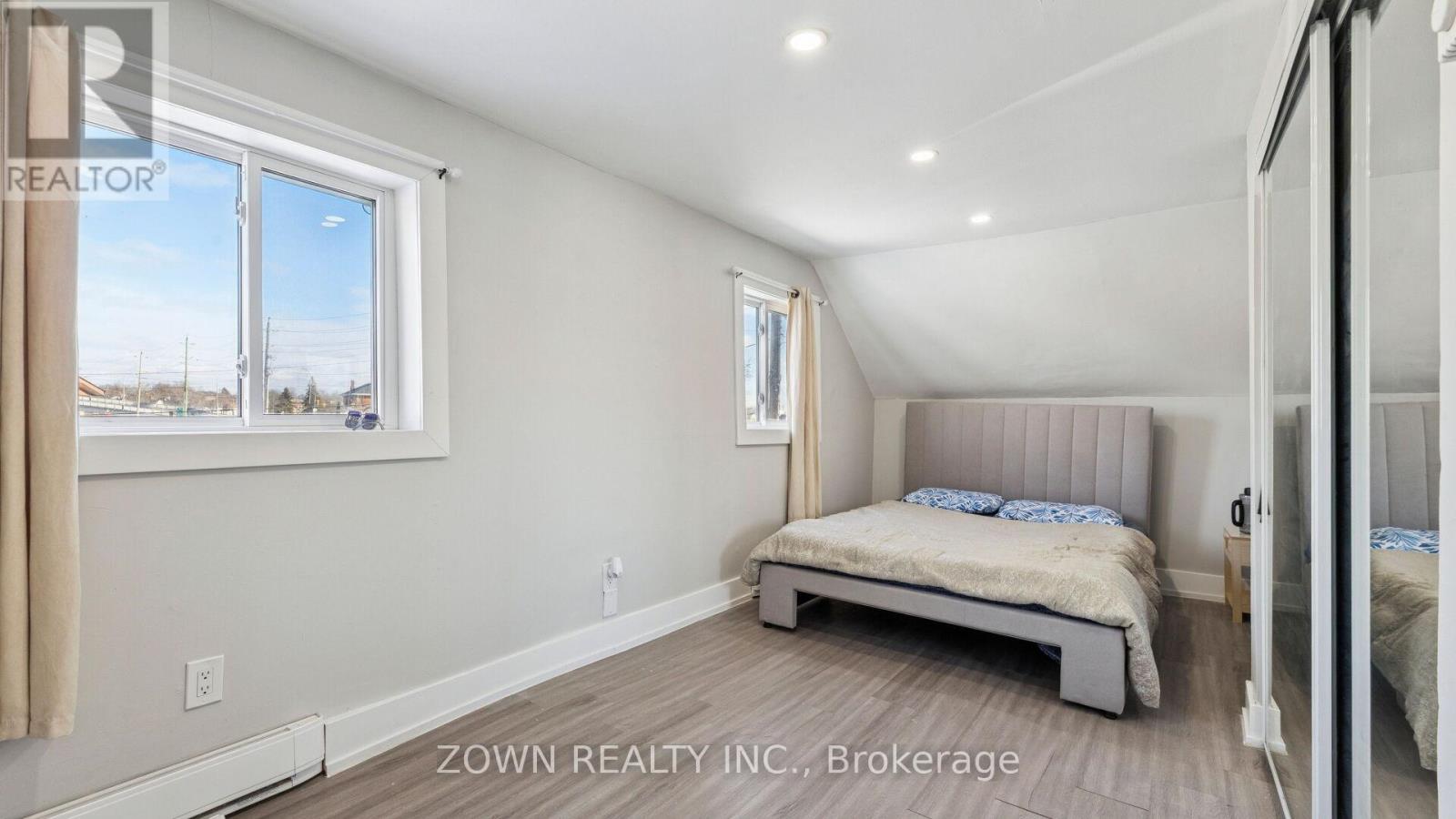 26 Metcalfe Street, Quinte West, Ontario  K8V 4C7 - Photo 12 - X12617258