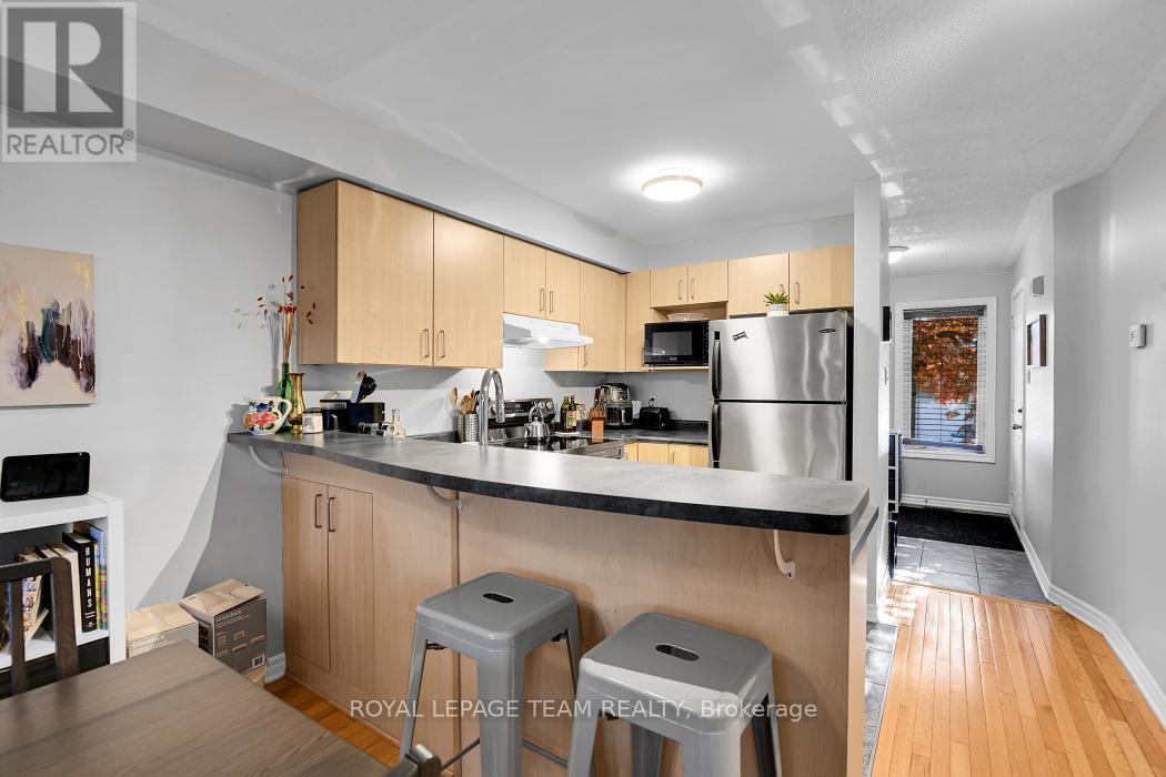 131 Tall Pines Pine, Ottawa, Ontario  K2H 1H1 - Photo 16 - X12640620