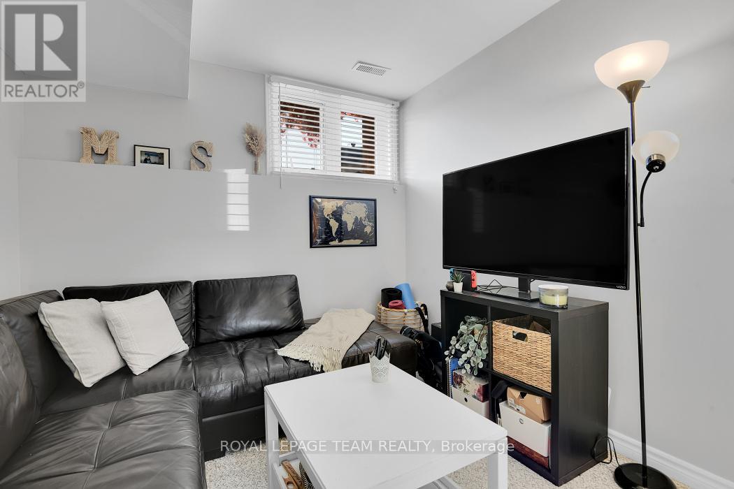 131 Tall Pines Pine, Ottawa, Ontario  K2H 1H1 - Photo 26 - X12640620