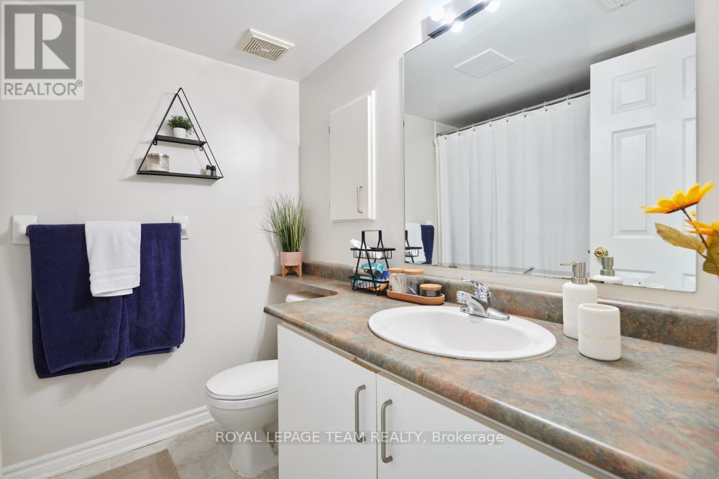 131 Tall Pines Pine, Ottawa, Ontario  K2H 1H1 - Photo 28 - X12640620