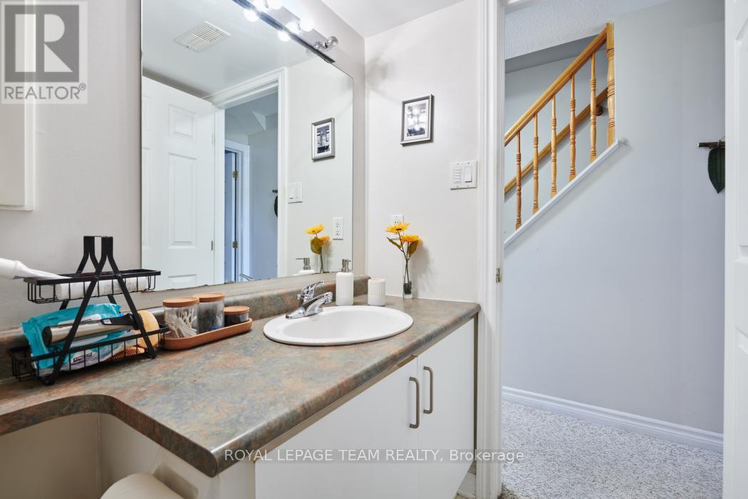 131 Tall Pines Pine, Ottawa, Ontario  K2H 1H1 - Photo 29 - X12640620