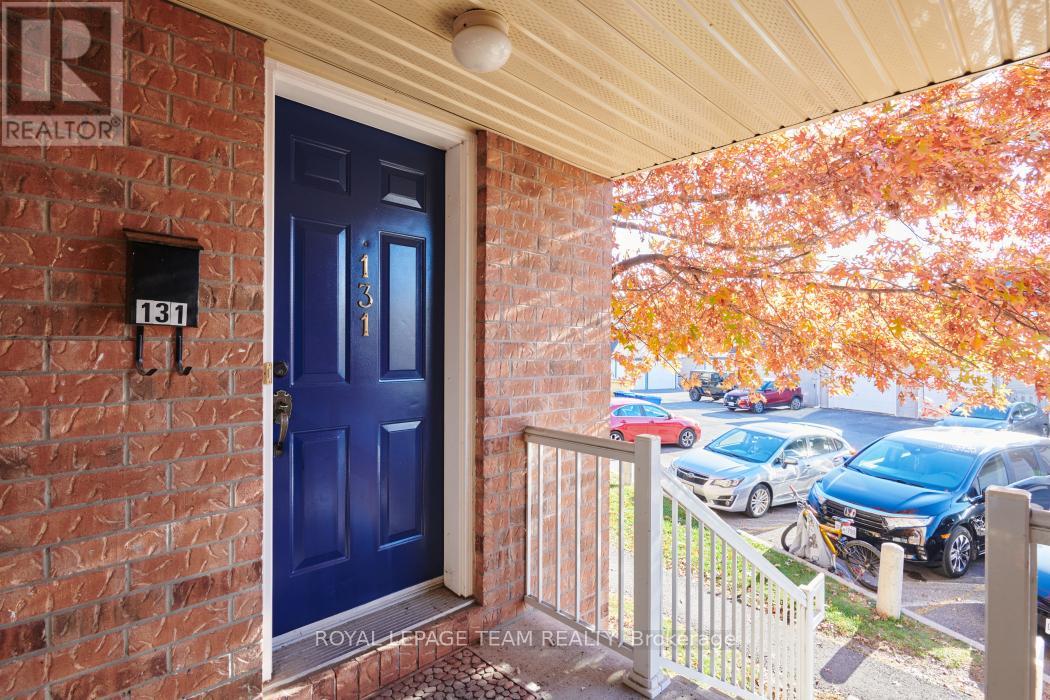 131 Tall Pines Pine, Ottawa, Ontario  K2H 1H1 - Photo 6 - X12640620