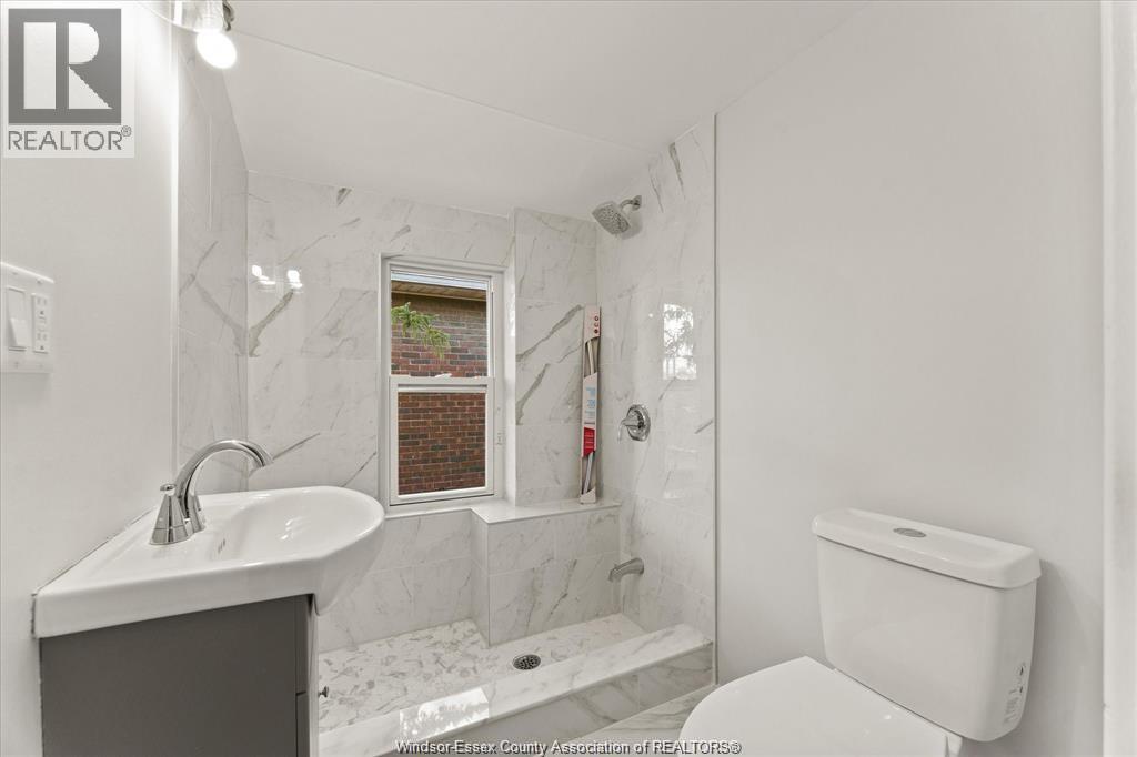 1427 Bruce Avenue Unit# Upper, Windsor, Ontario N9X 1X6 - Photo 3 - 25031837