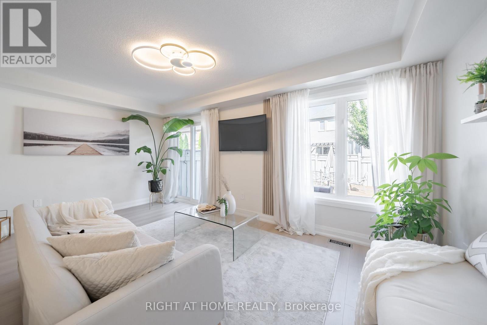 182 Meadowhawk Trail, Bradford West Gwillimbury, Ontario  L3Z 0E9 - Photo 13 - N12441386