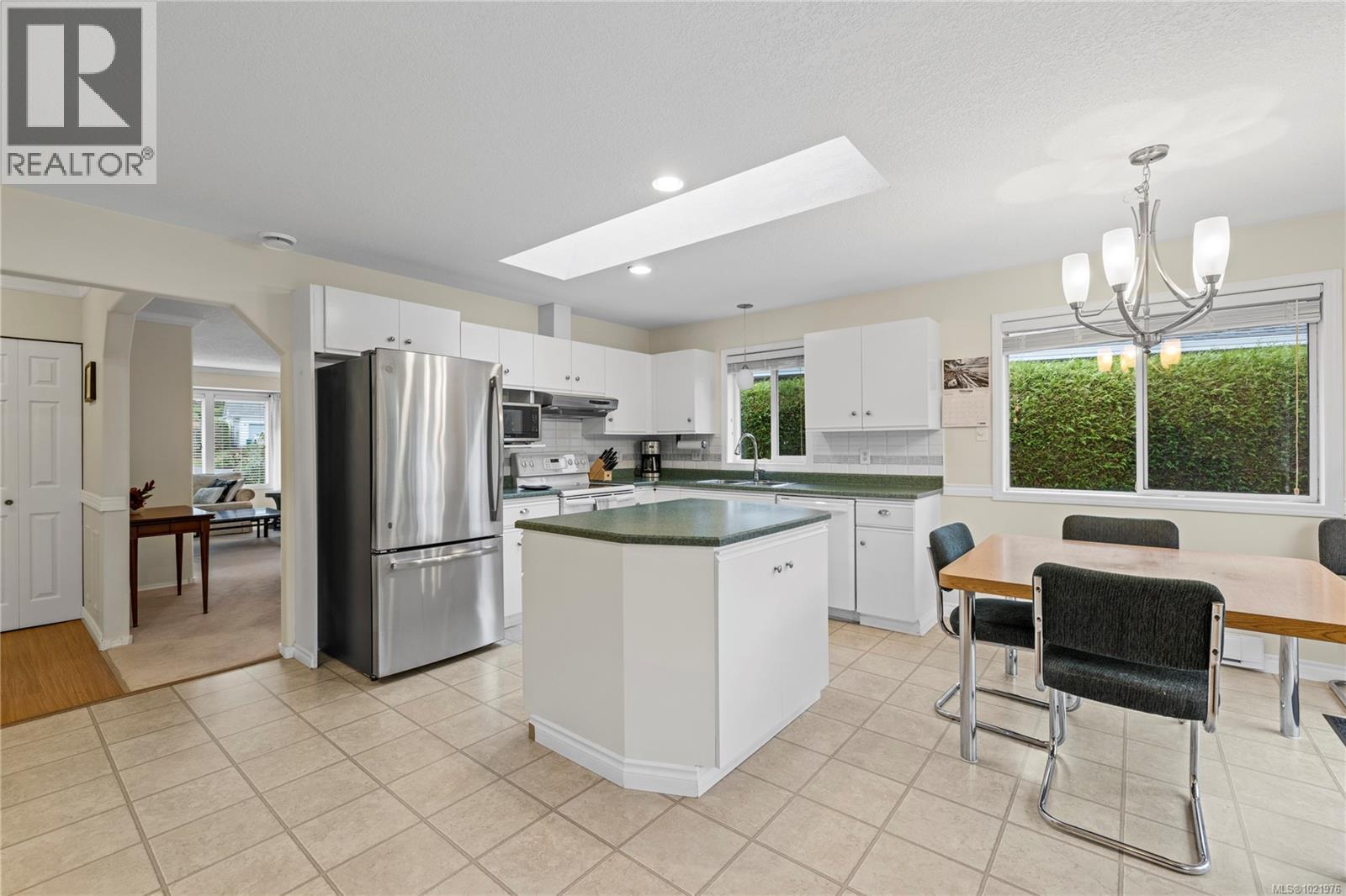 5902 Beacon Pl, Nanaimo, British Columbia V9V 1J6 - Photo 16 - 1021976