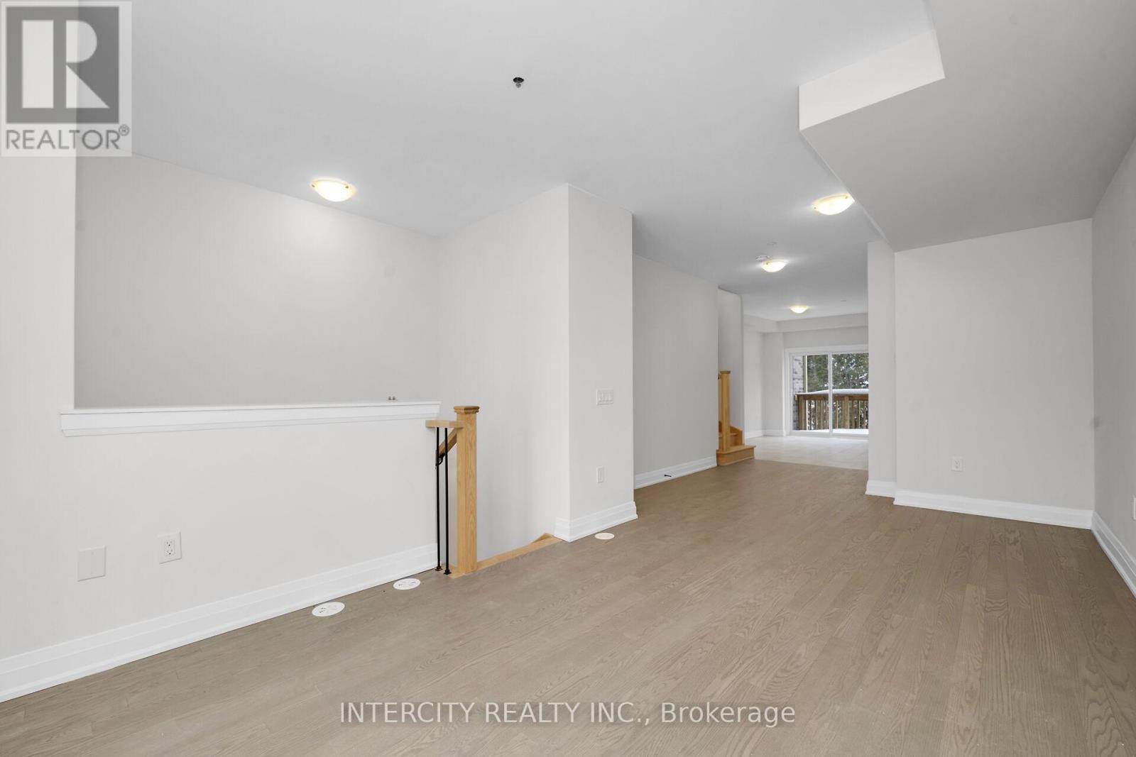 Unit 20 - 79 Marret Lane, Clarington, Ontario  L1B 1J2 - Photo 3 - E12640562