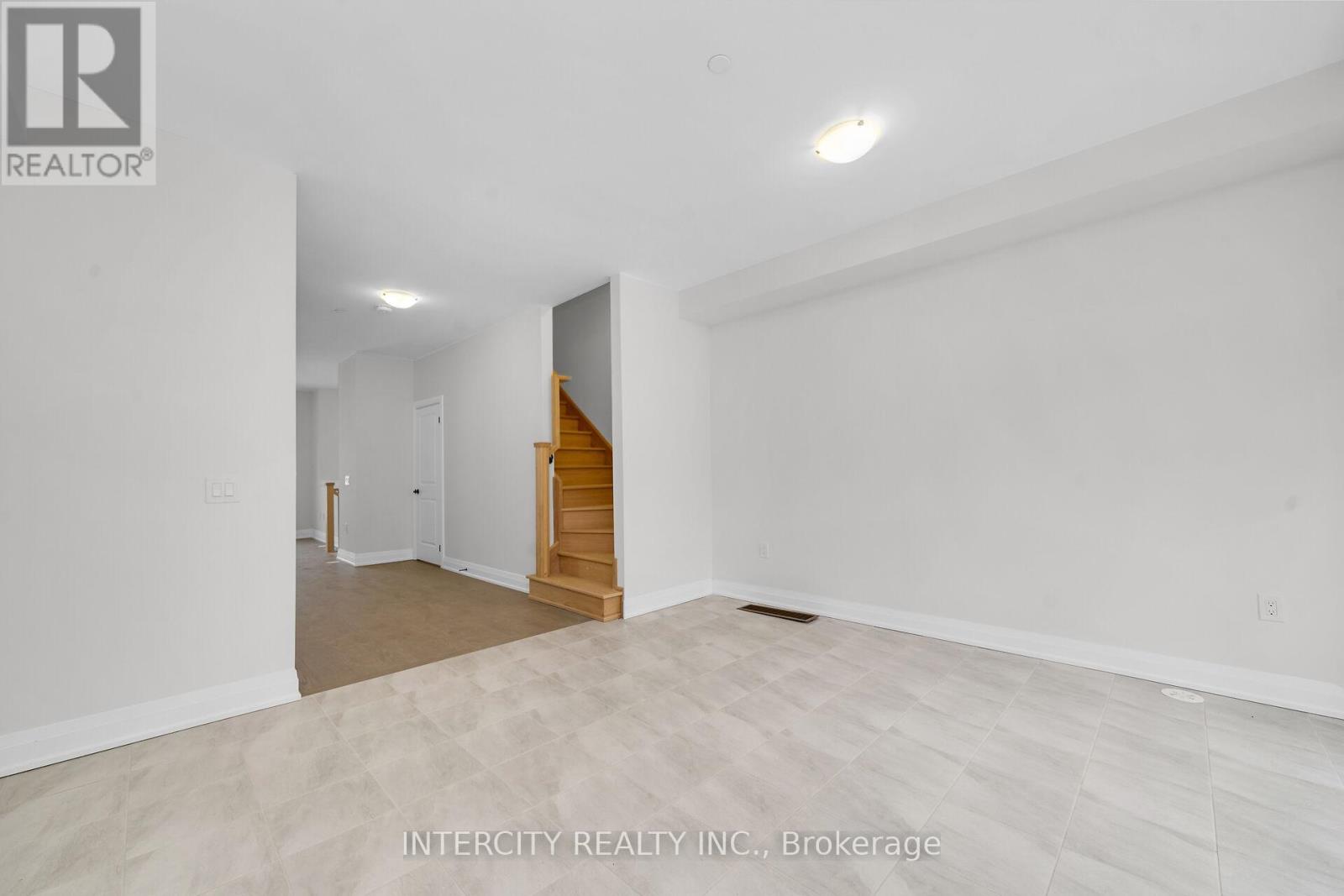 Unit 20 - 79 Marret Lane, Clarington, Ontario  L1B 1J2 - Photo 9 - E12640562