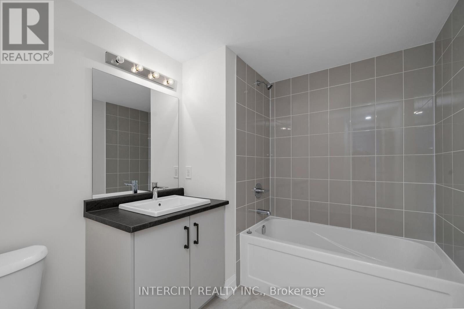 Unit 5 - 19 Marret Lane, Clarington, Ontario  L1B 1J2 - Photo 15 - E12640568