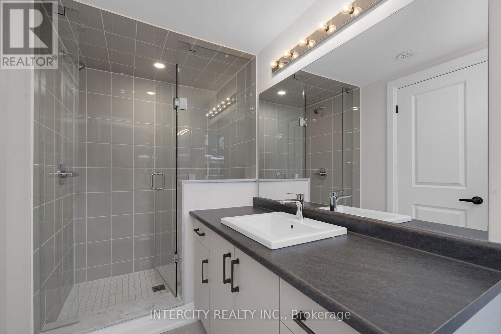 Unit 5 - 19 Marret Lane, Clarington, Ontario  L1B 1J2 - Photo 18 - E12640568