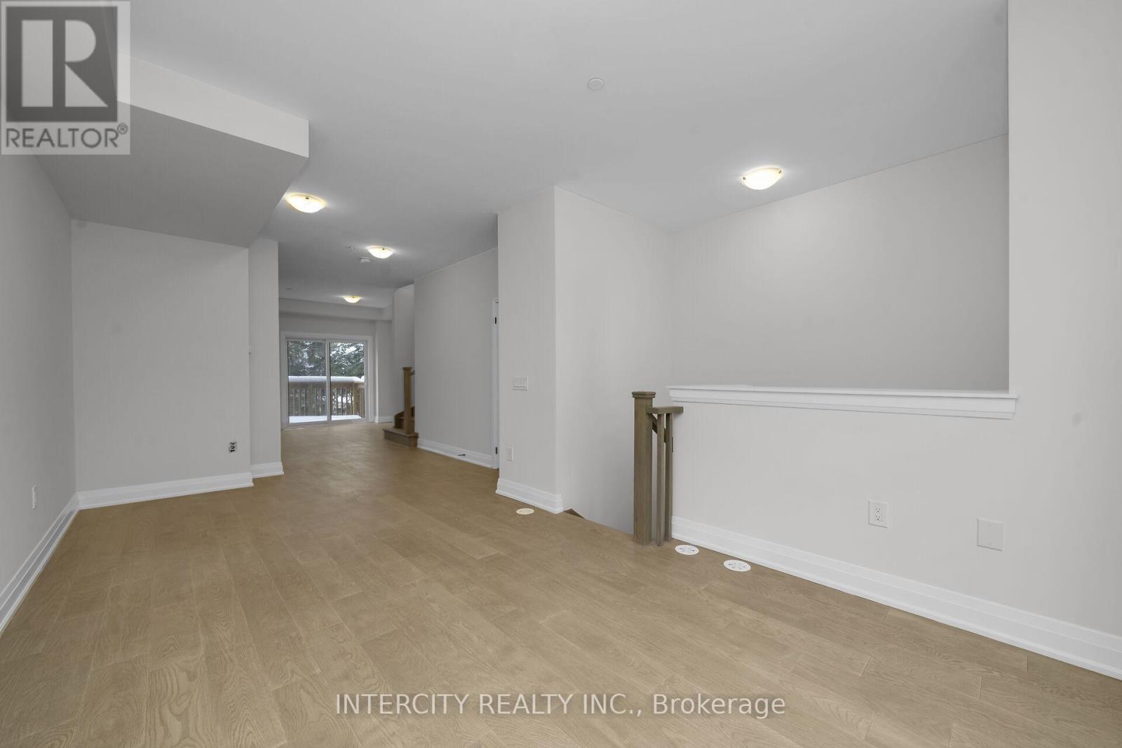 Unit 5 - 19 Marret Lane, Clarington, Ontario  L1B 1J2 - Photo 3 - E12640568