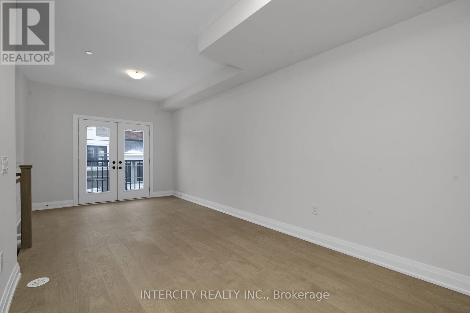 Unit 5 - 19 Marret Lane, Clarington, Ontario  L1B 1J2 - Photo 4 - E12640568