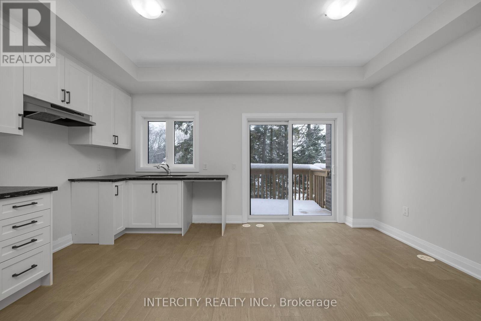 Unit 5 - 19 Marret Lane, Clarington, Ontario  L1B 1J2 - Photo 5 - E12640568