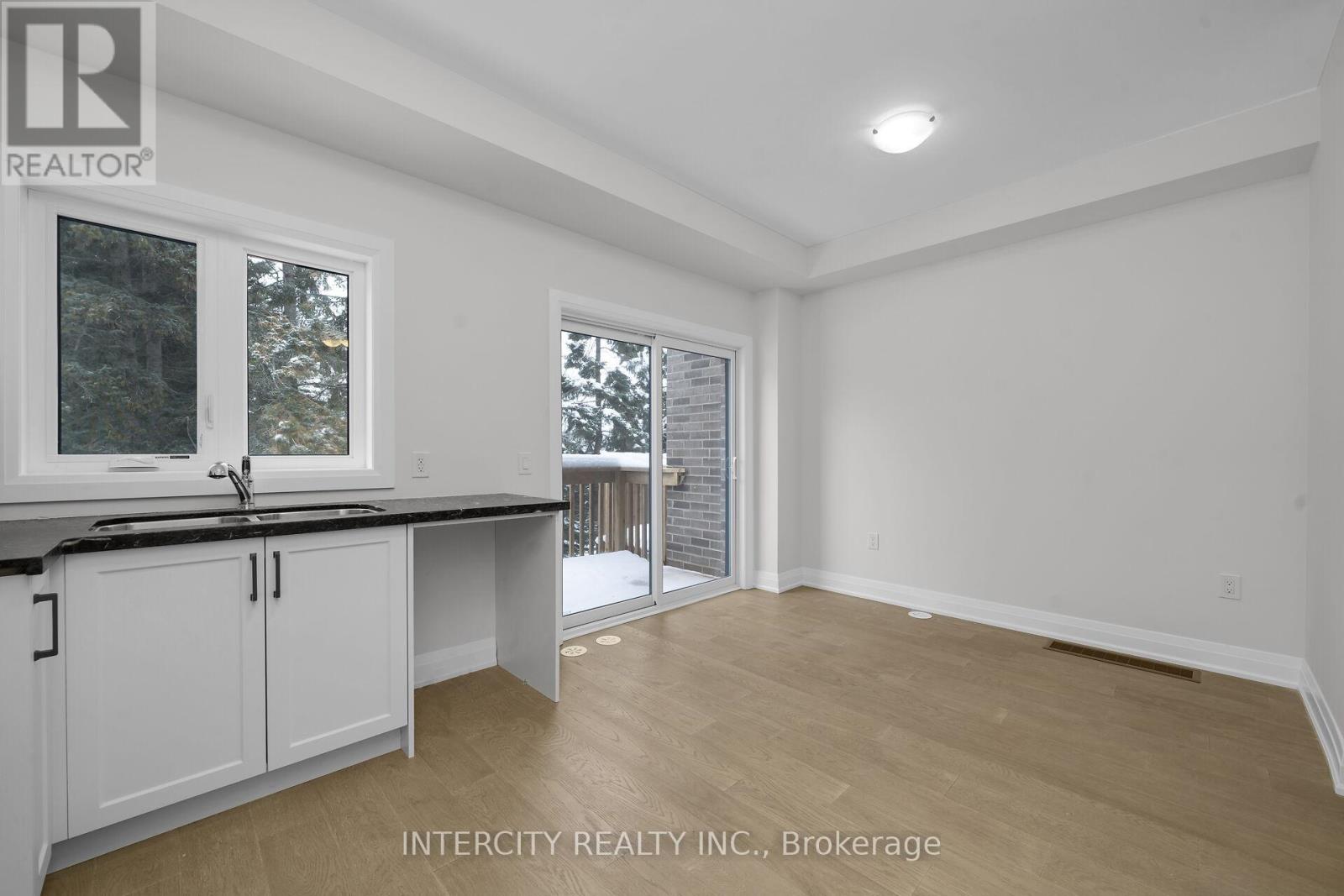 Unit 5 - 19 Marret Lane, Clarington, Ontario  L1B 1J2 - Photo 8 - E12640568