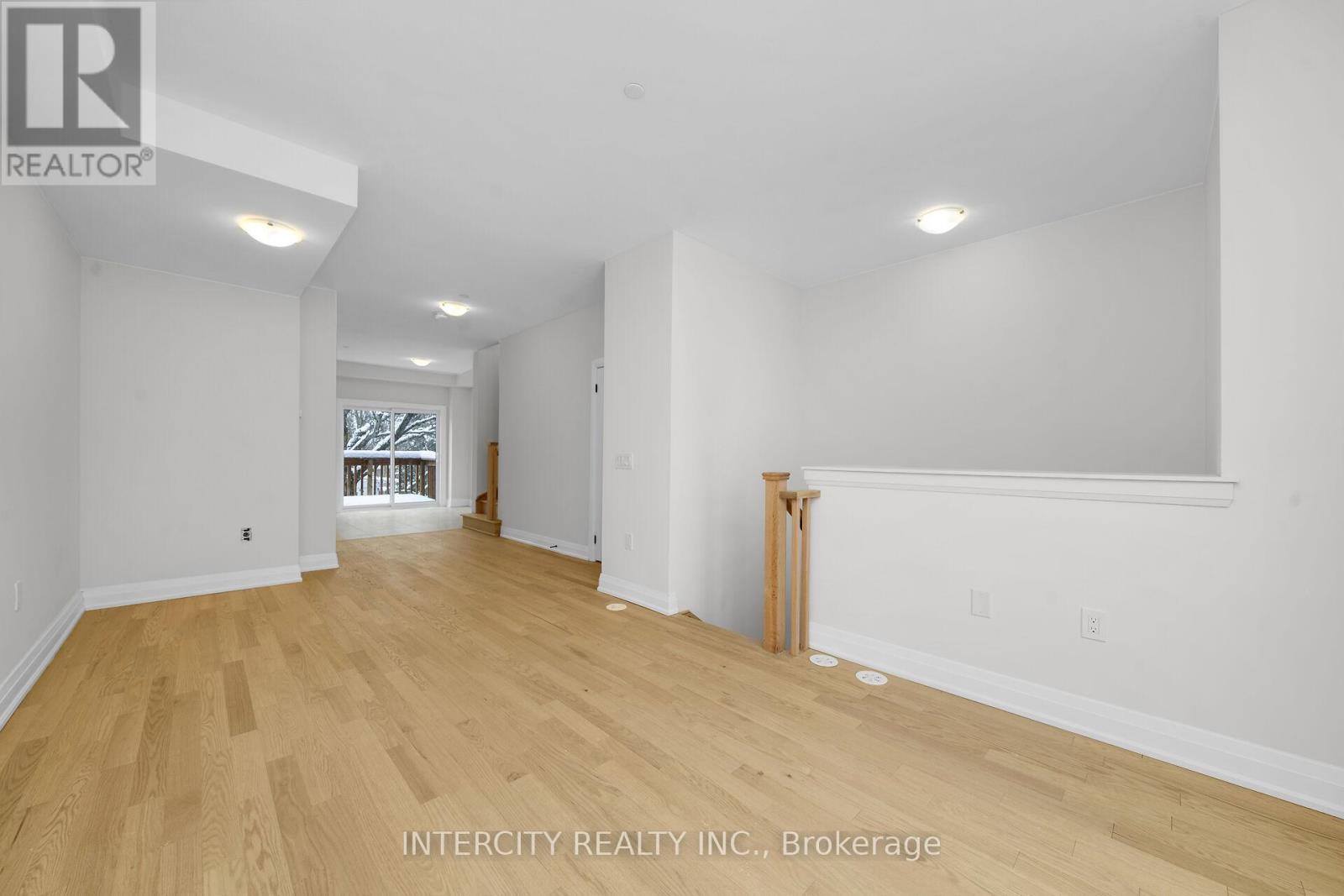 Unit 11 - 43 Marret Lane, Clarington, Ontario L1B 1J2 - Photo 3 - E12640570