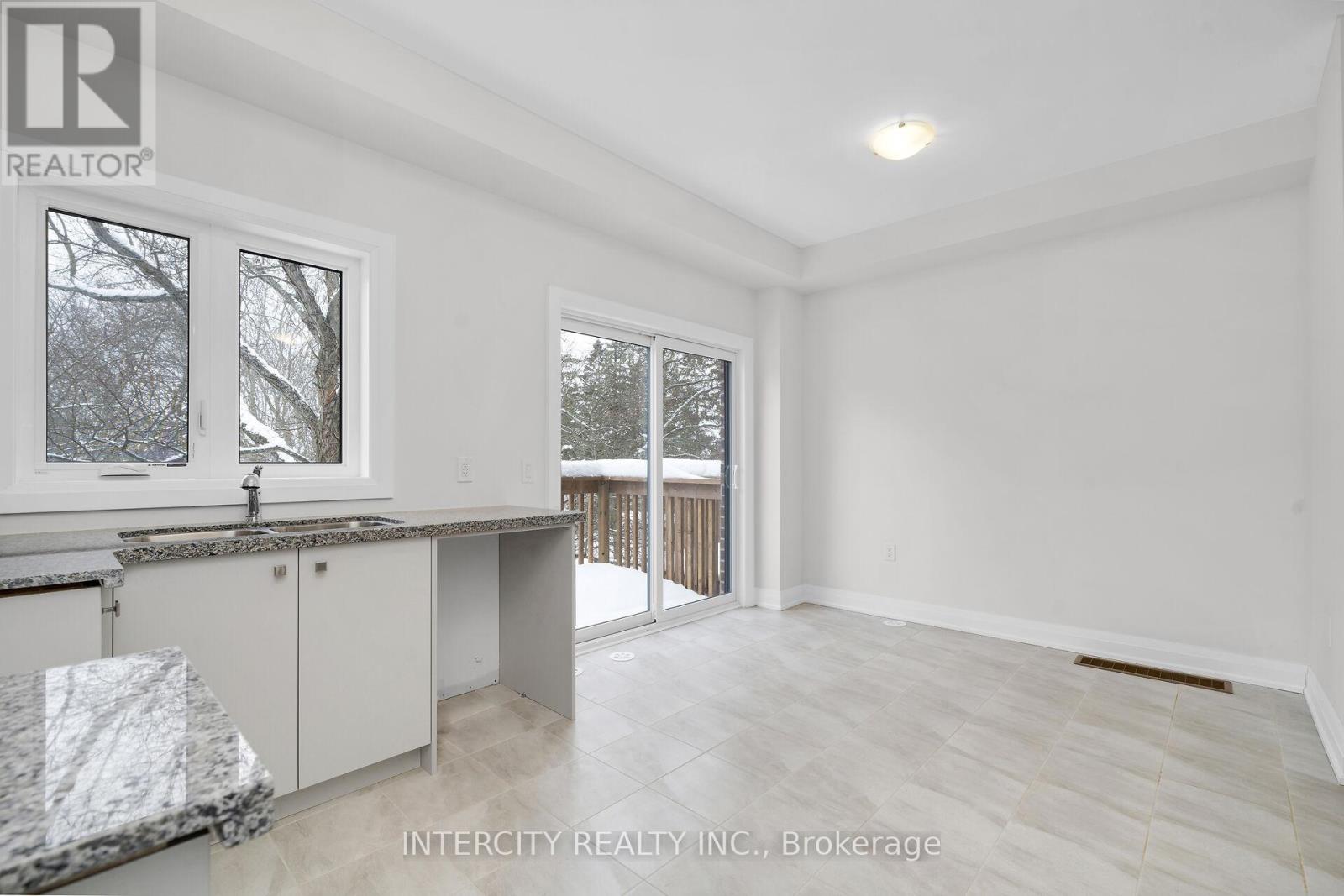 Unit 11 - 43 Marret Lane, Clarington, Ontario L1B 1J2 - Photo 8 - E12640570