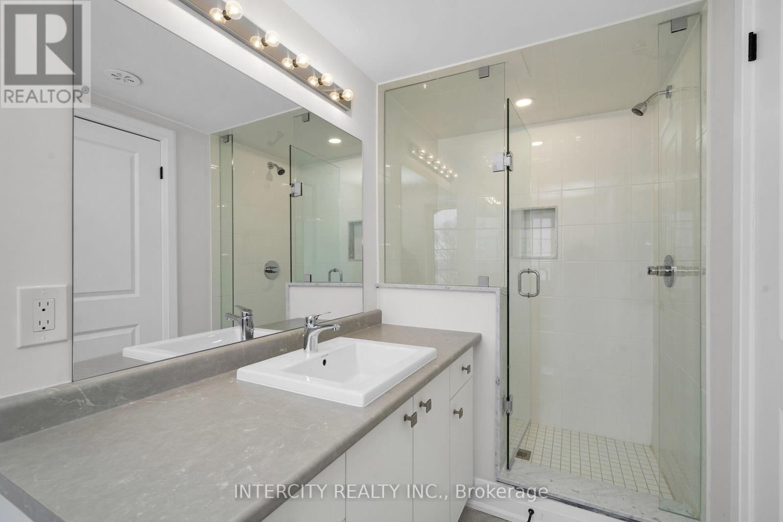 Unit 16 - 63 Marret Lane, Clarington, Ontario  L1B 1J2 - Photo 18 - E12640572