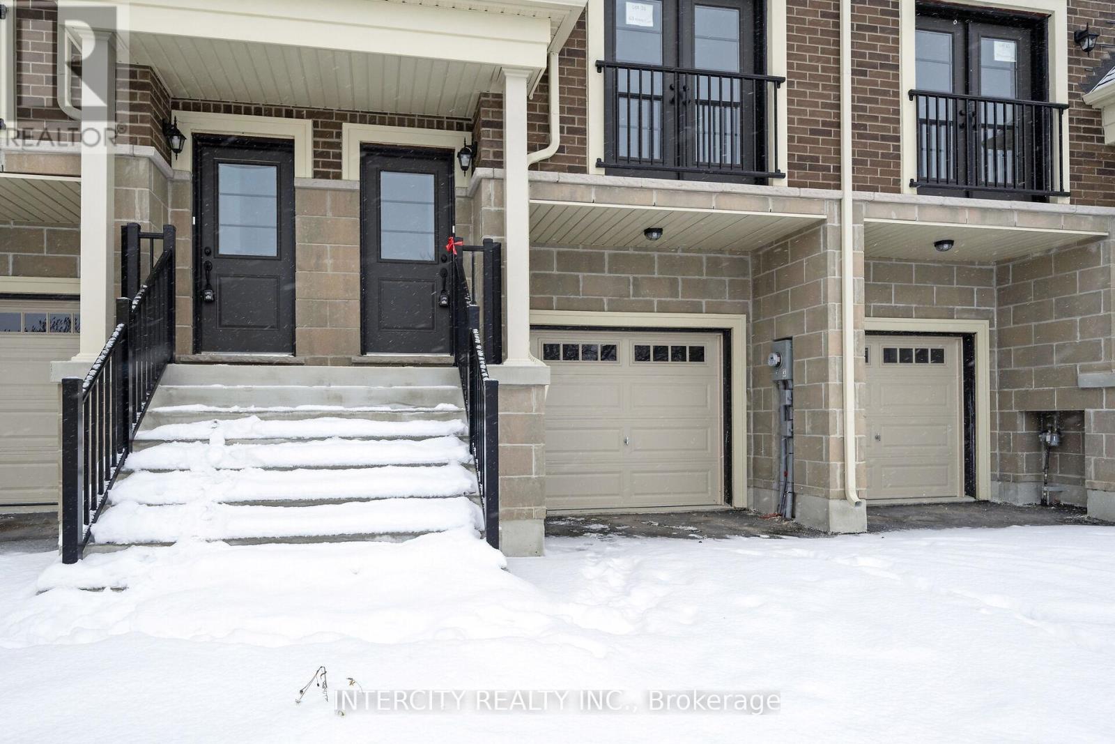 Unit 16 - 63 Marret Lane, Clarington, Ontario  L1B 1J2 - Photo 2 - E12640572
