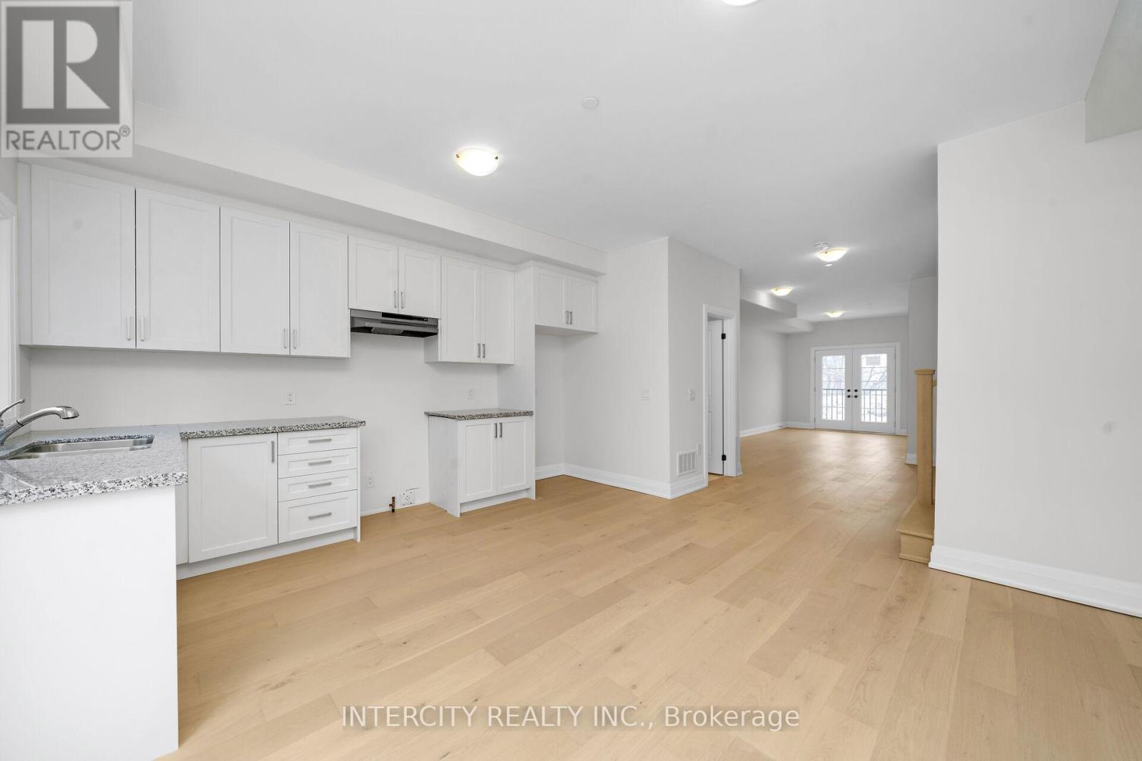 Unit 16 - 63 Marret Lane, Clarington, Ontario  L1B 1J2 - Photo 7 - E12640572