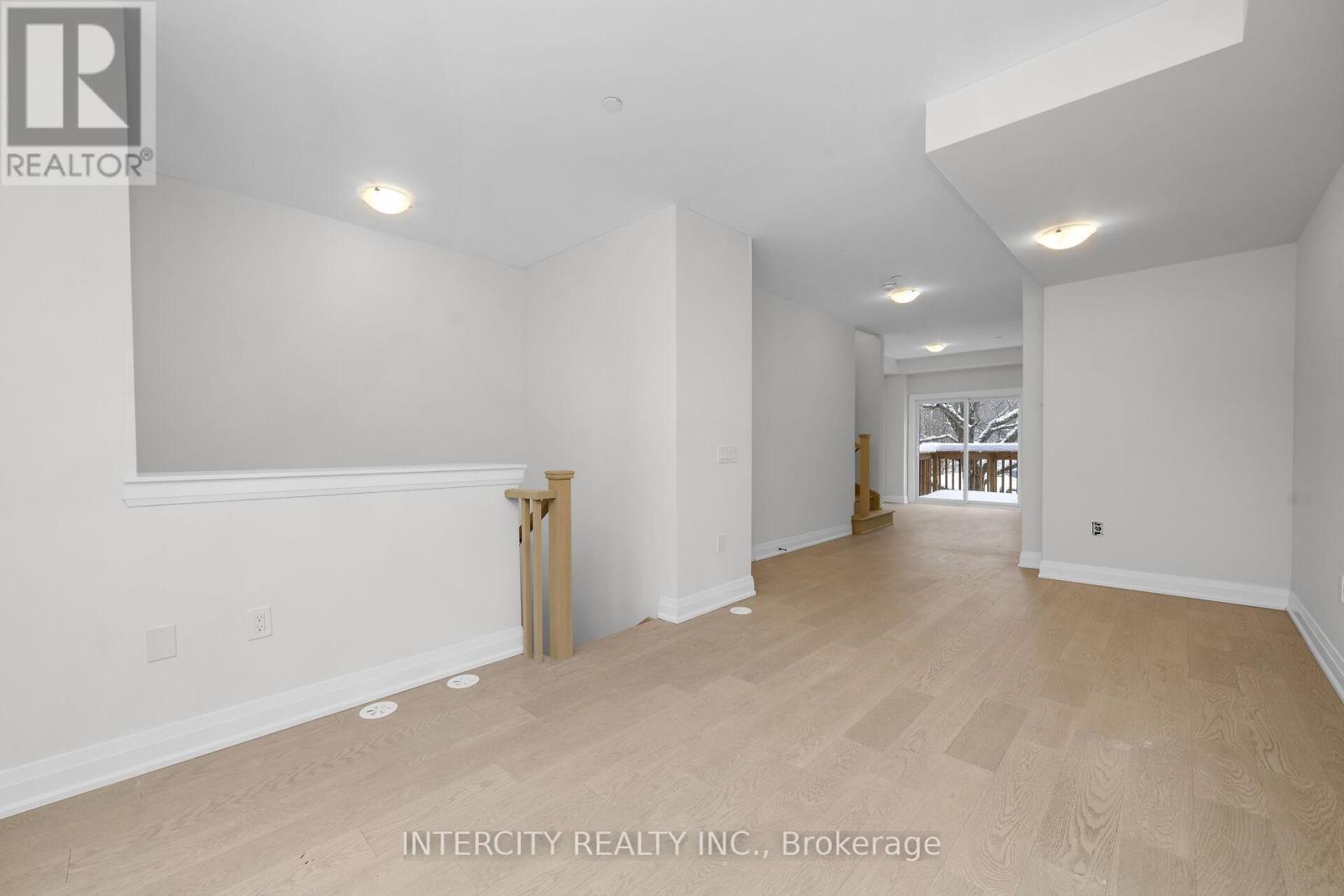 Unit 10 - 39 Marret Lane, Clarington, Ontario  L1B 1J2 - Photo 4 - E12640582