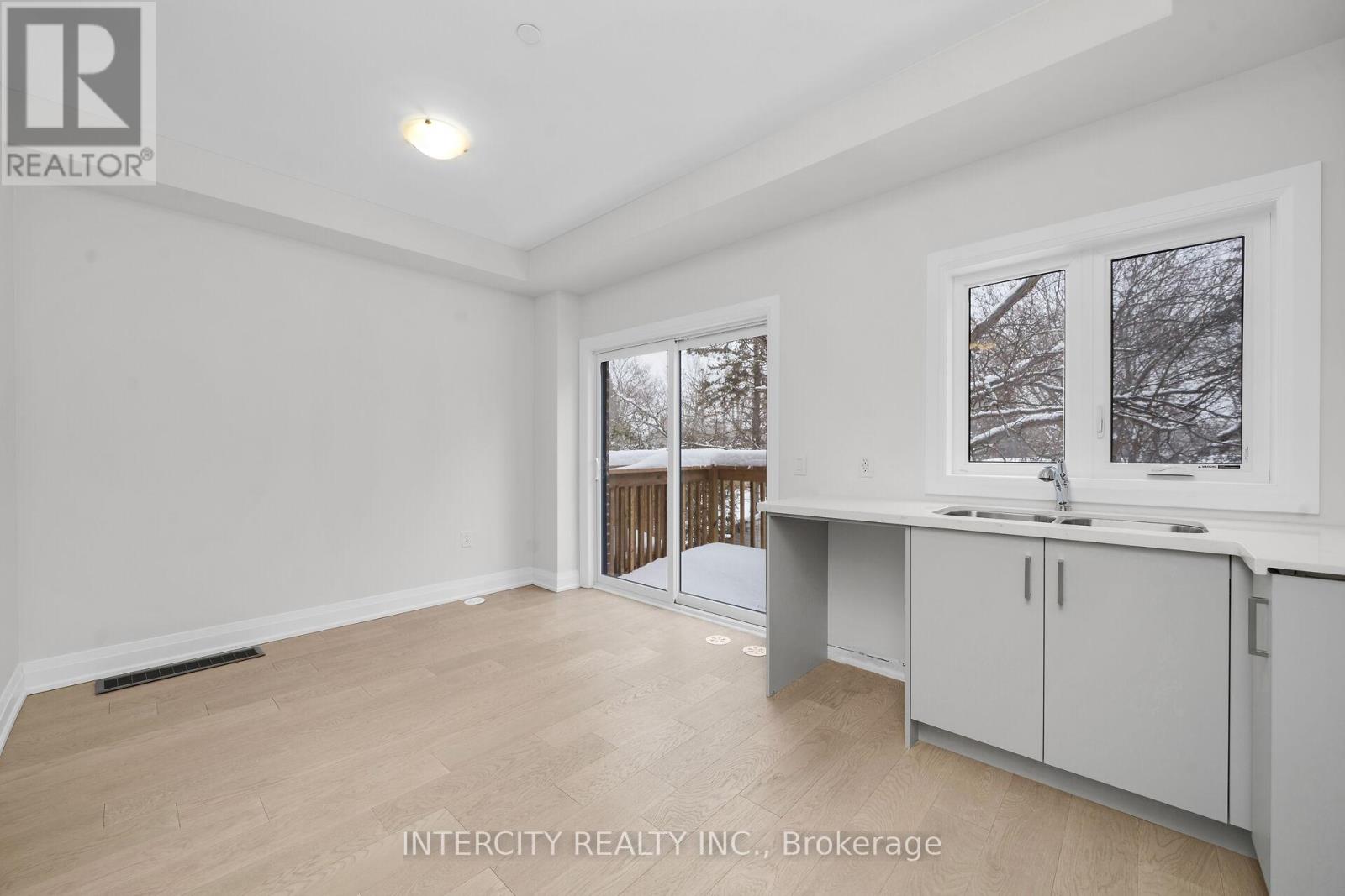 Unit 10 - 39 Marret Lane, Clarington, Ontario  L1B 1J2 - Photo 9 - E12640582